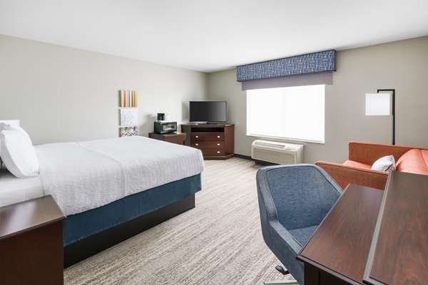  - Hampton Inn & Suites Thousand Oaks - US 101, Exit 46