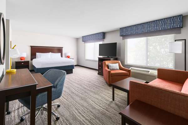  - Hampton Inn & Suites Thousand Oaks - US 101, Exit 46