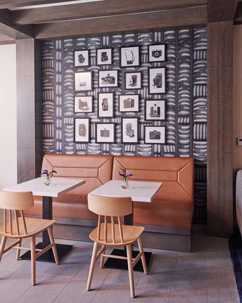 Amenities - Hampton Inn & Suites Sherman Oaks - I-405, Exit 64