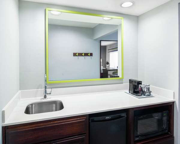  - Hampton Inn & Suites Southwest Lubbock