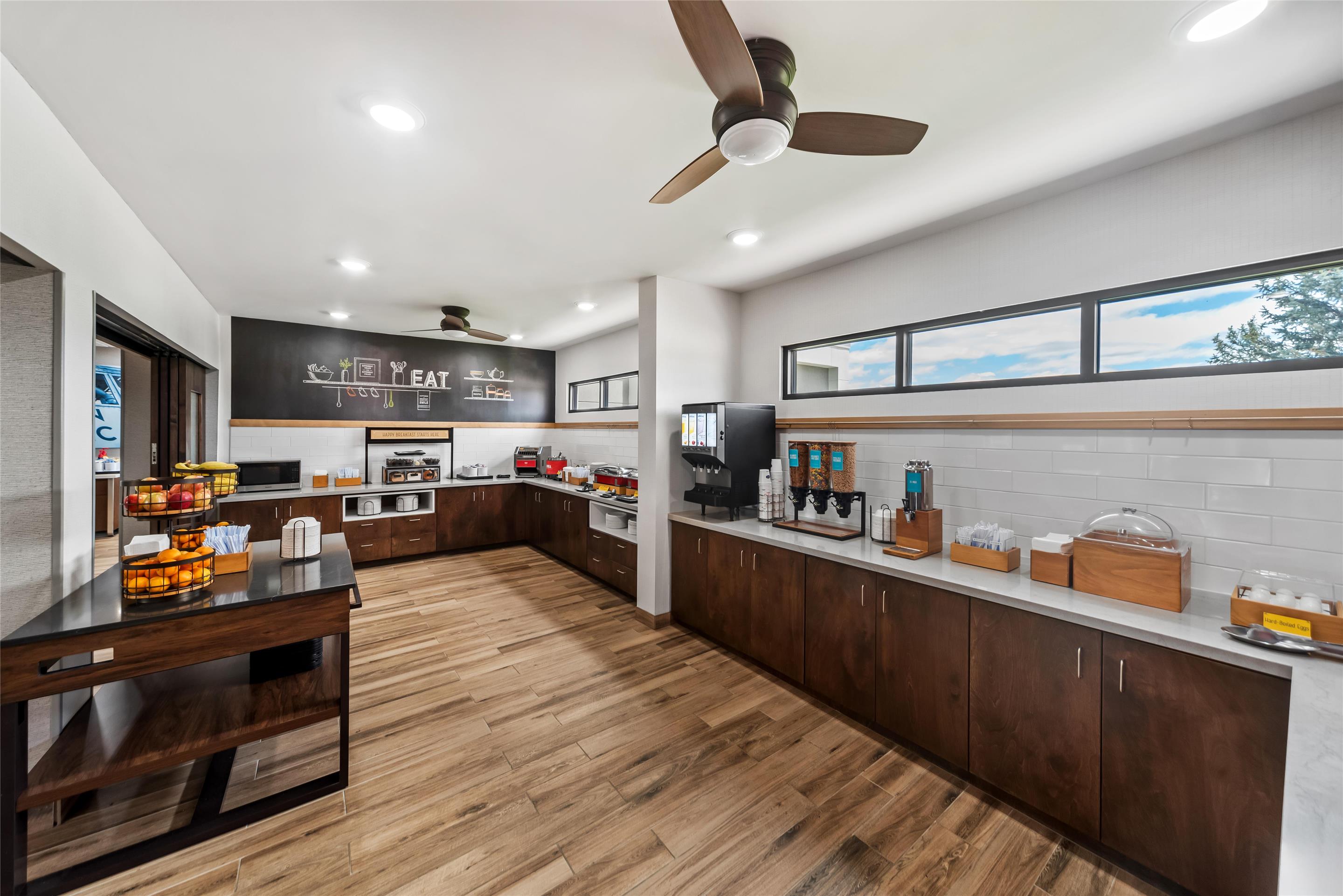 Breakfast Area | Hampton Inn North Platte