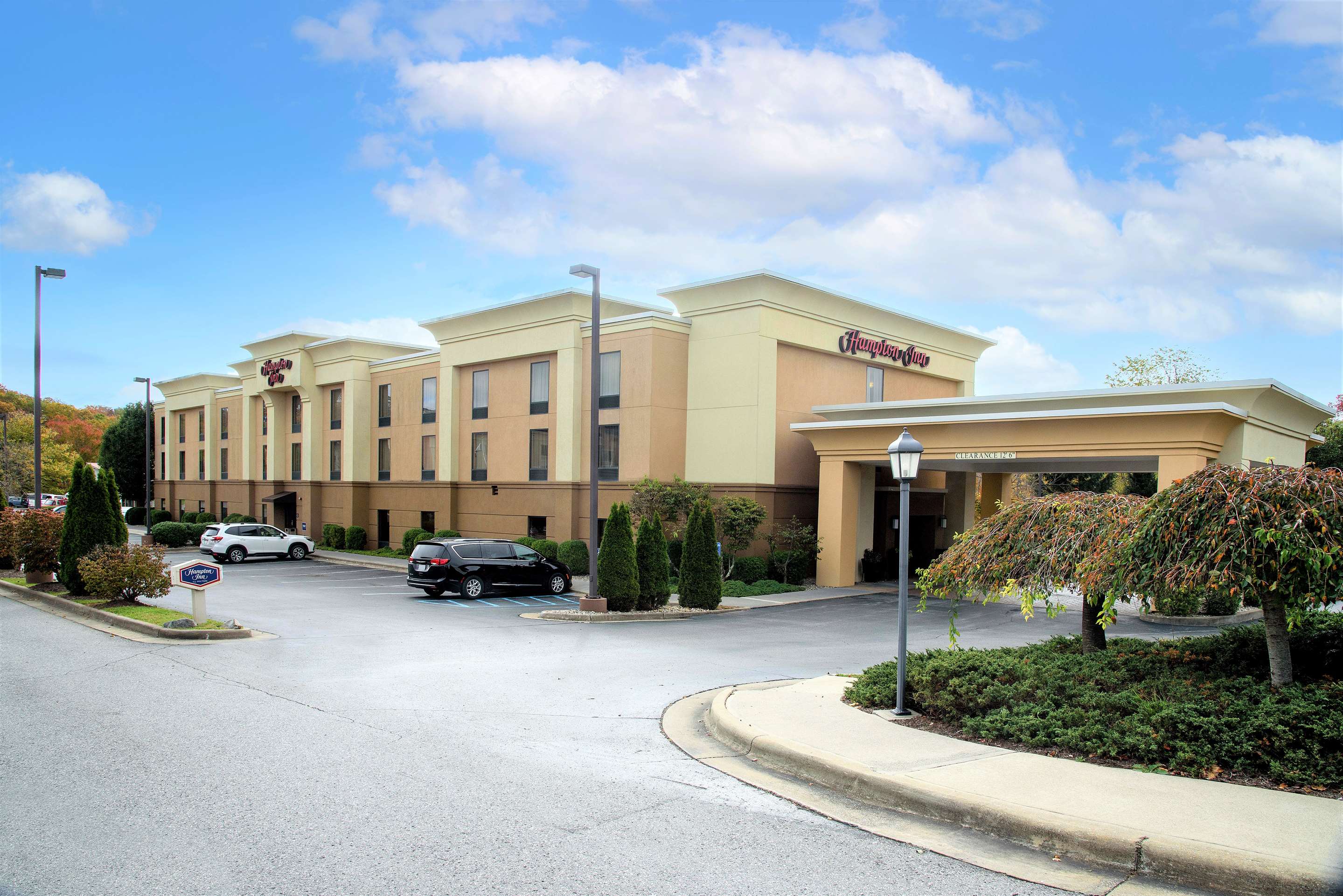 Exterior | Hampton Inn Lewisburg