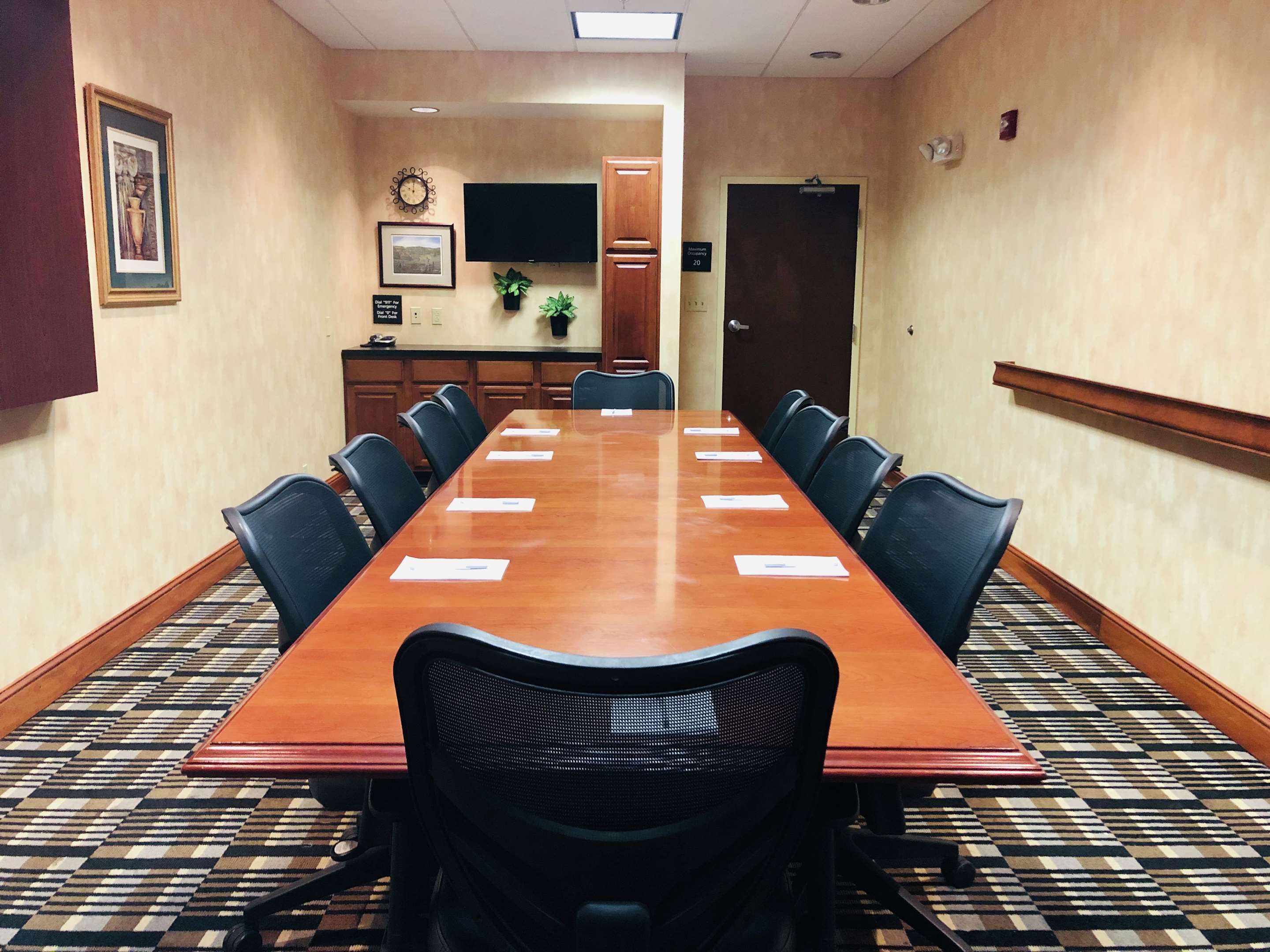 Meeting Room | Hampton Inn Lewisburg