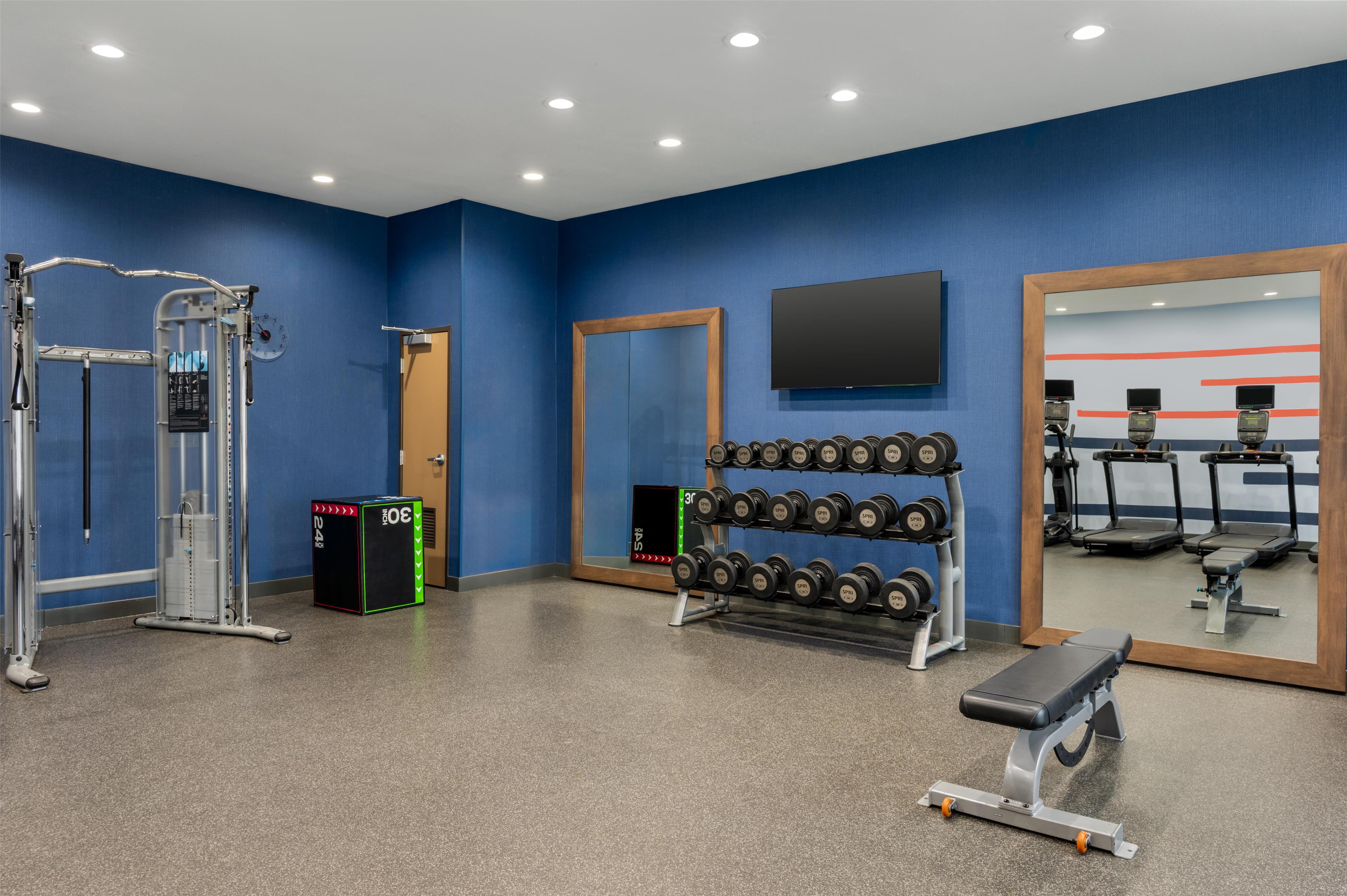 Health club fitness center gym | Hampton Inn Lake Charles