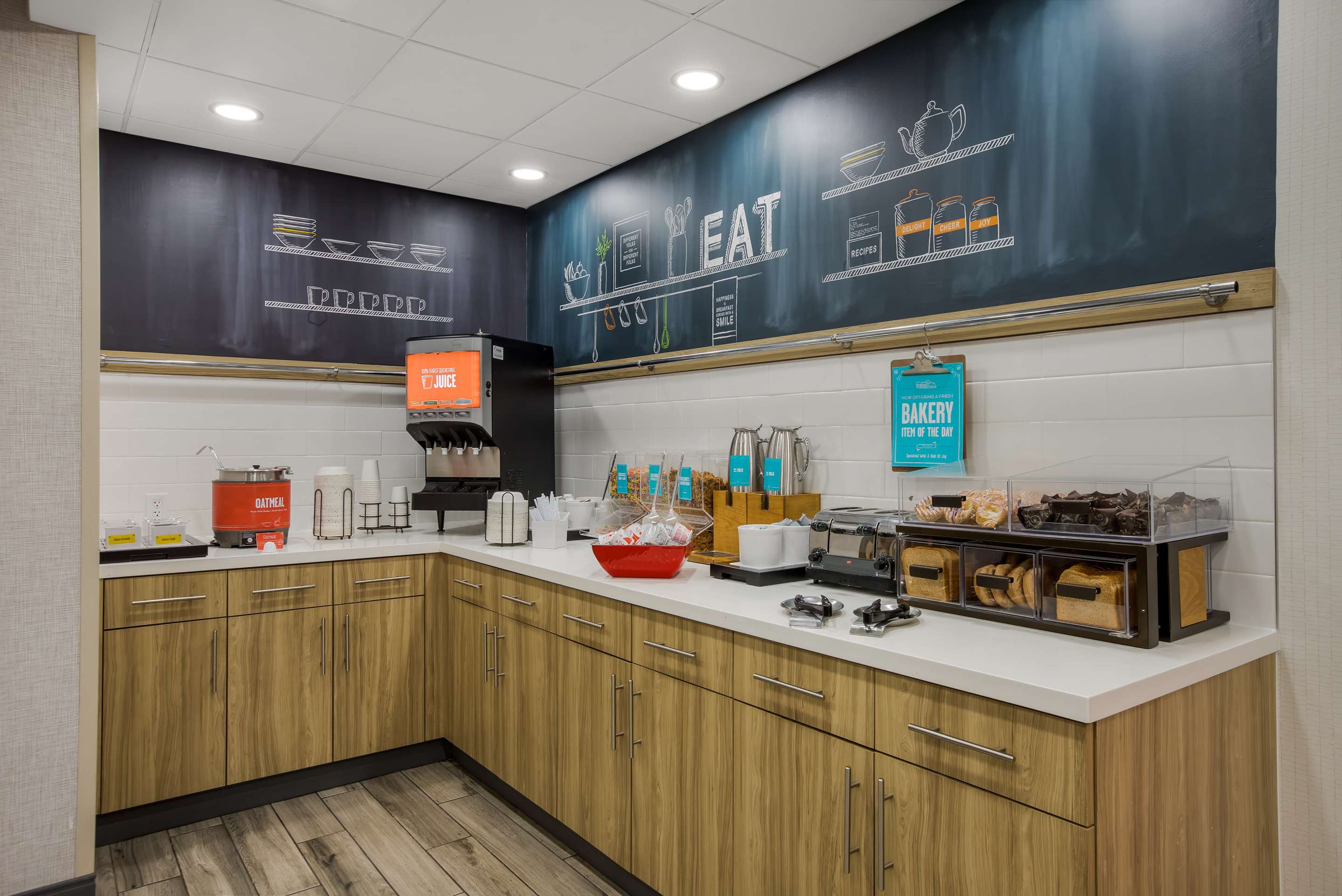 Breakfast Area | Hampton Inn Linden