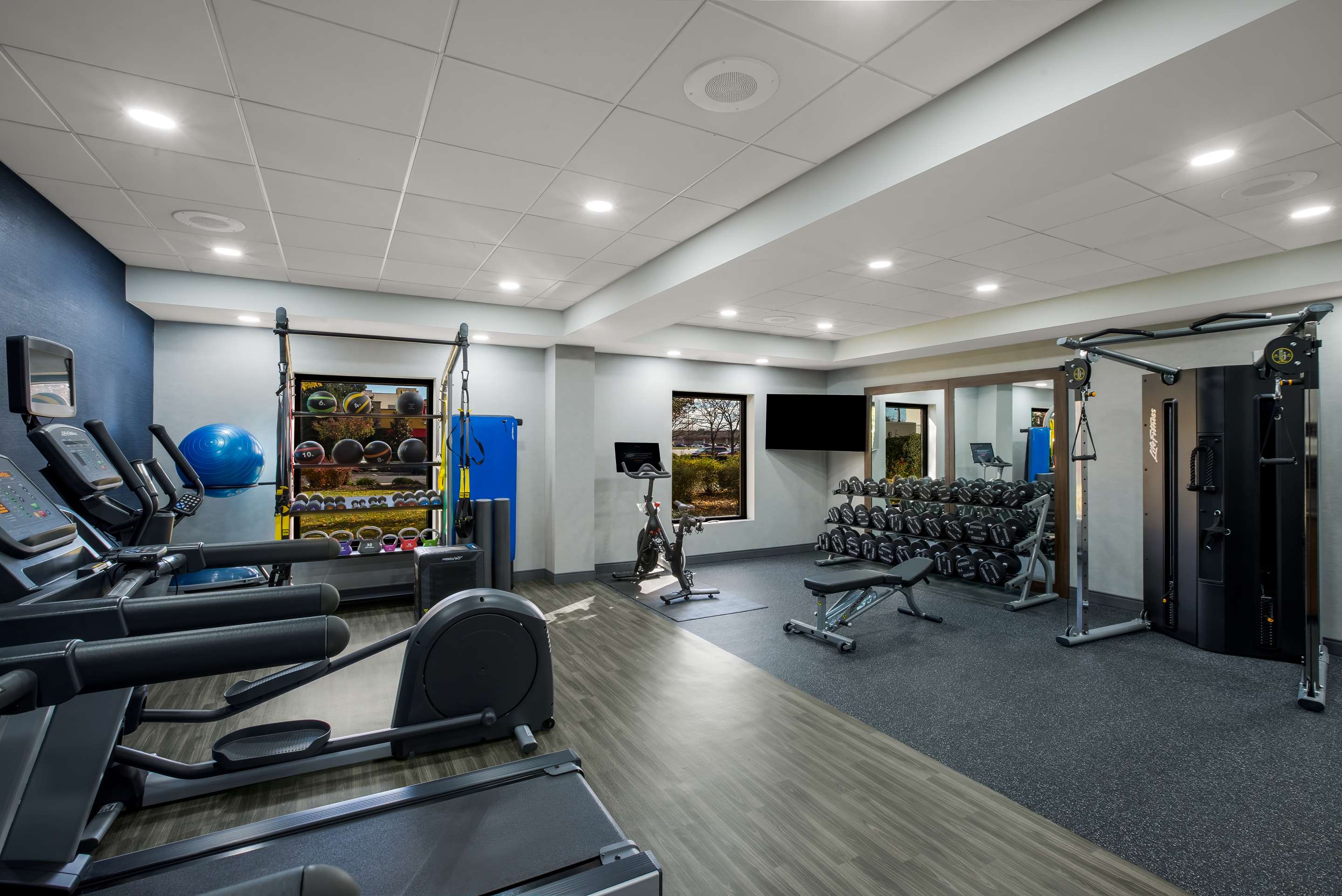 Health club fitness center gym | Hampton Inn Linden