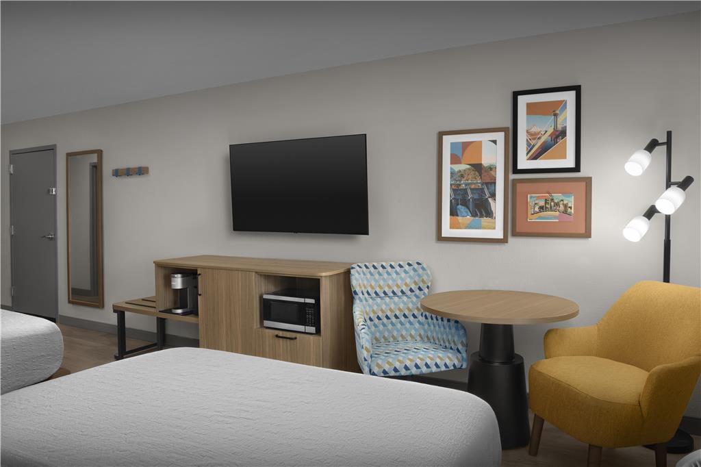 Hampton Inn Lenoir City, TN-guestroom-Guest Room,On-Site.jpg
