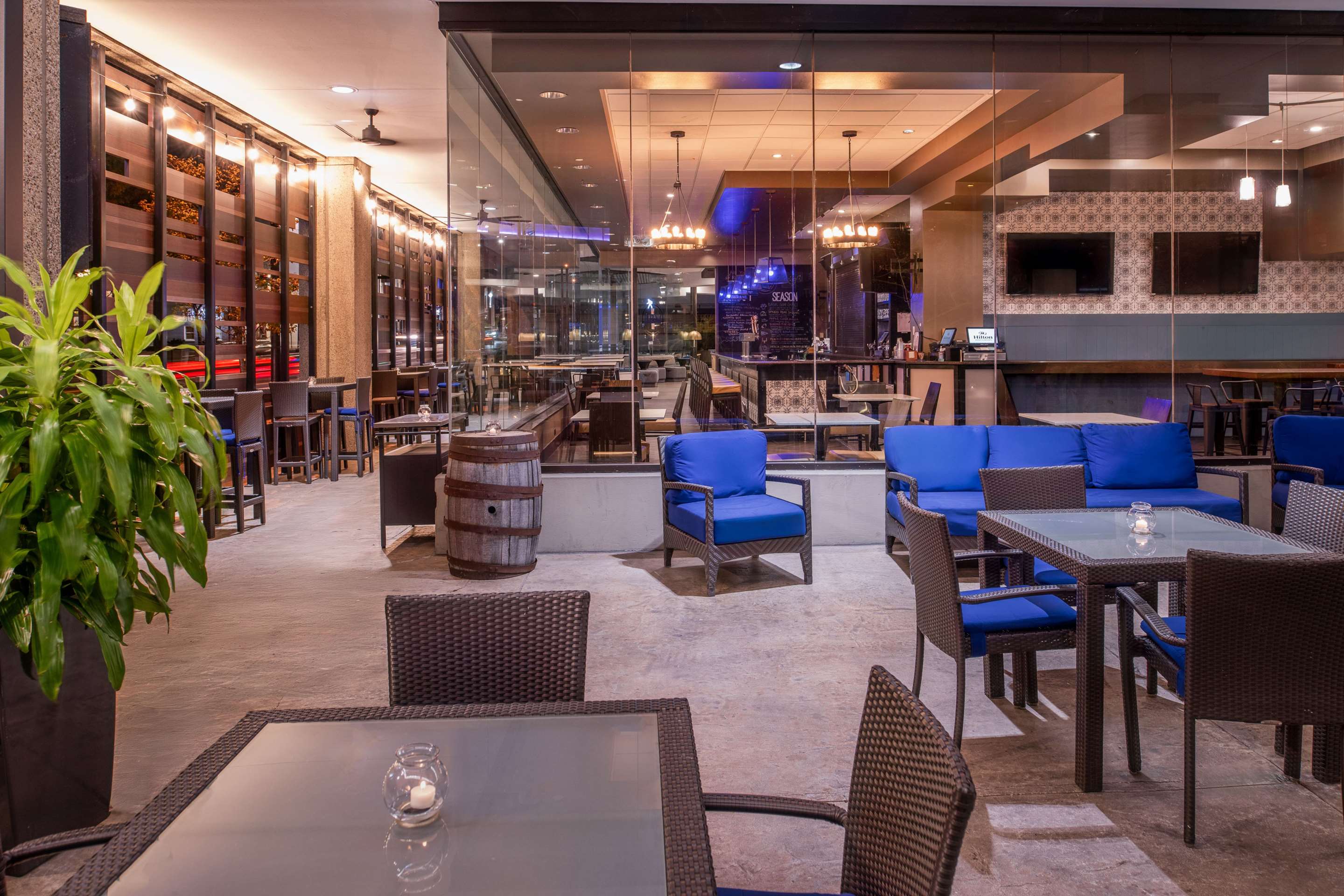 Restaurant | Hilton Lexington/Downtown