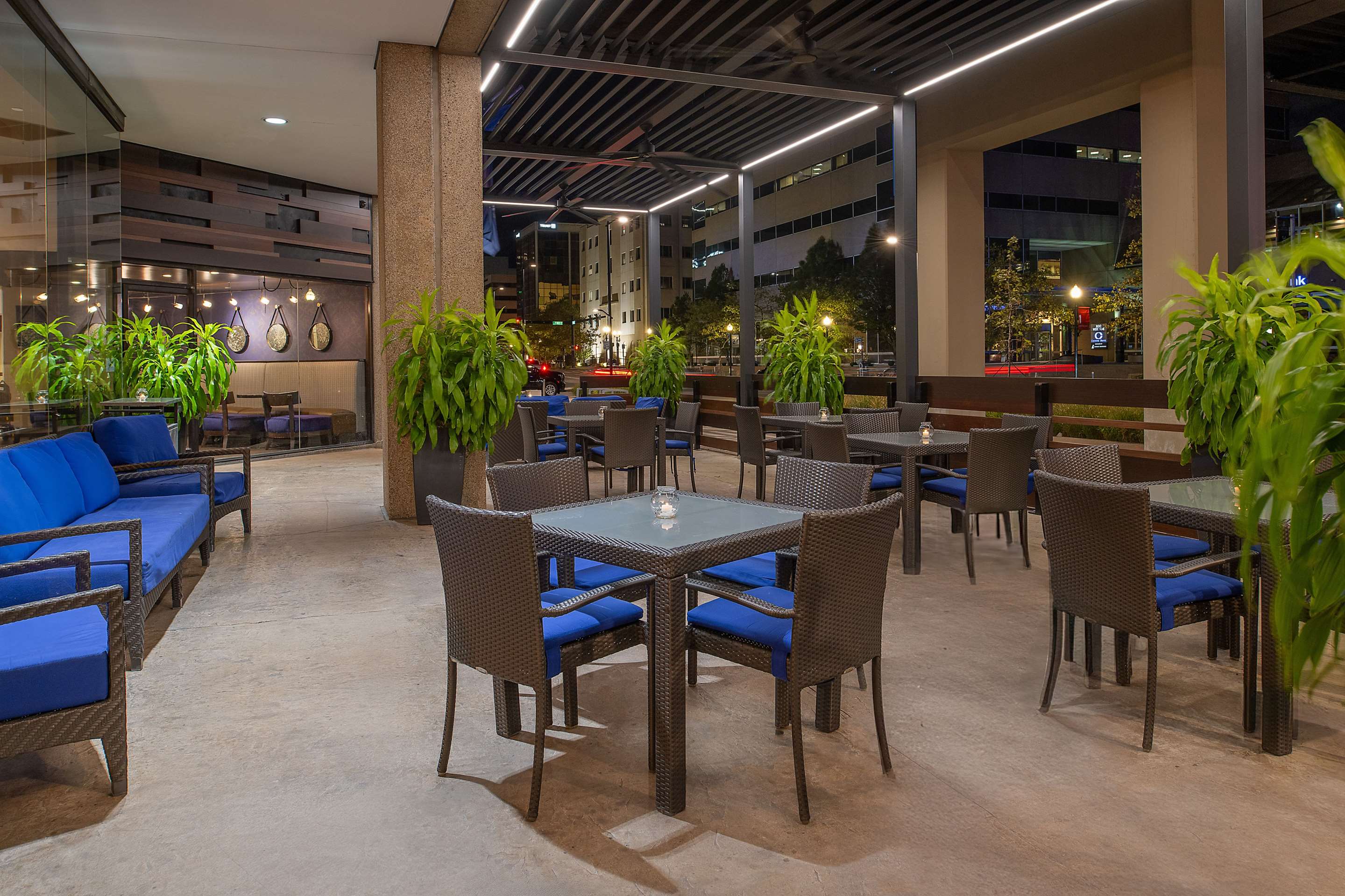 Restaurant | Hilton Lexington/Downtown
