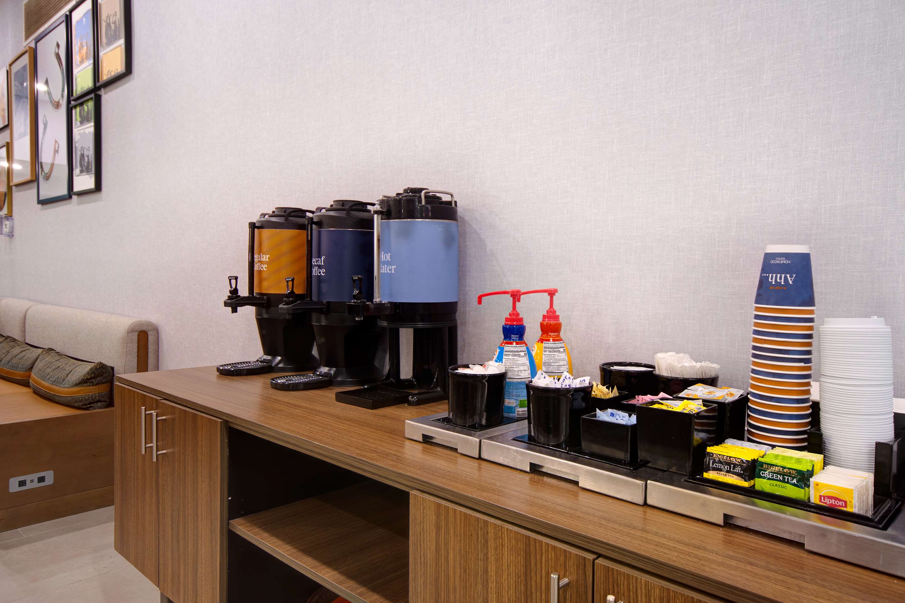 Restaurant | Homewood Suites Lexington-Hamburg