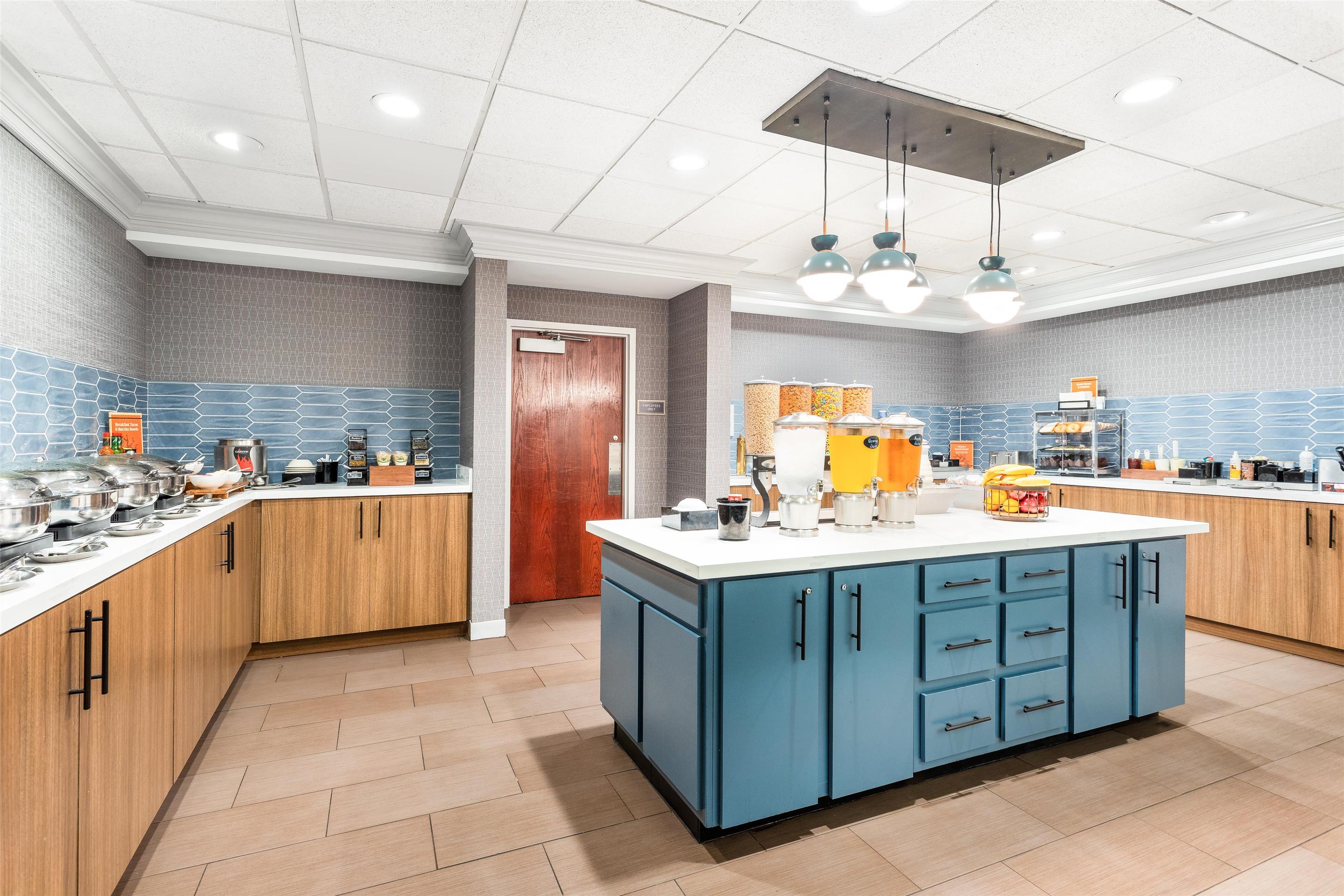 Breakfast Area | Homewood Suites by Hilton Lexington Fayette Mall