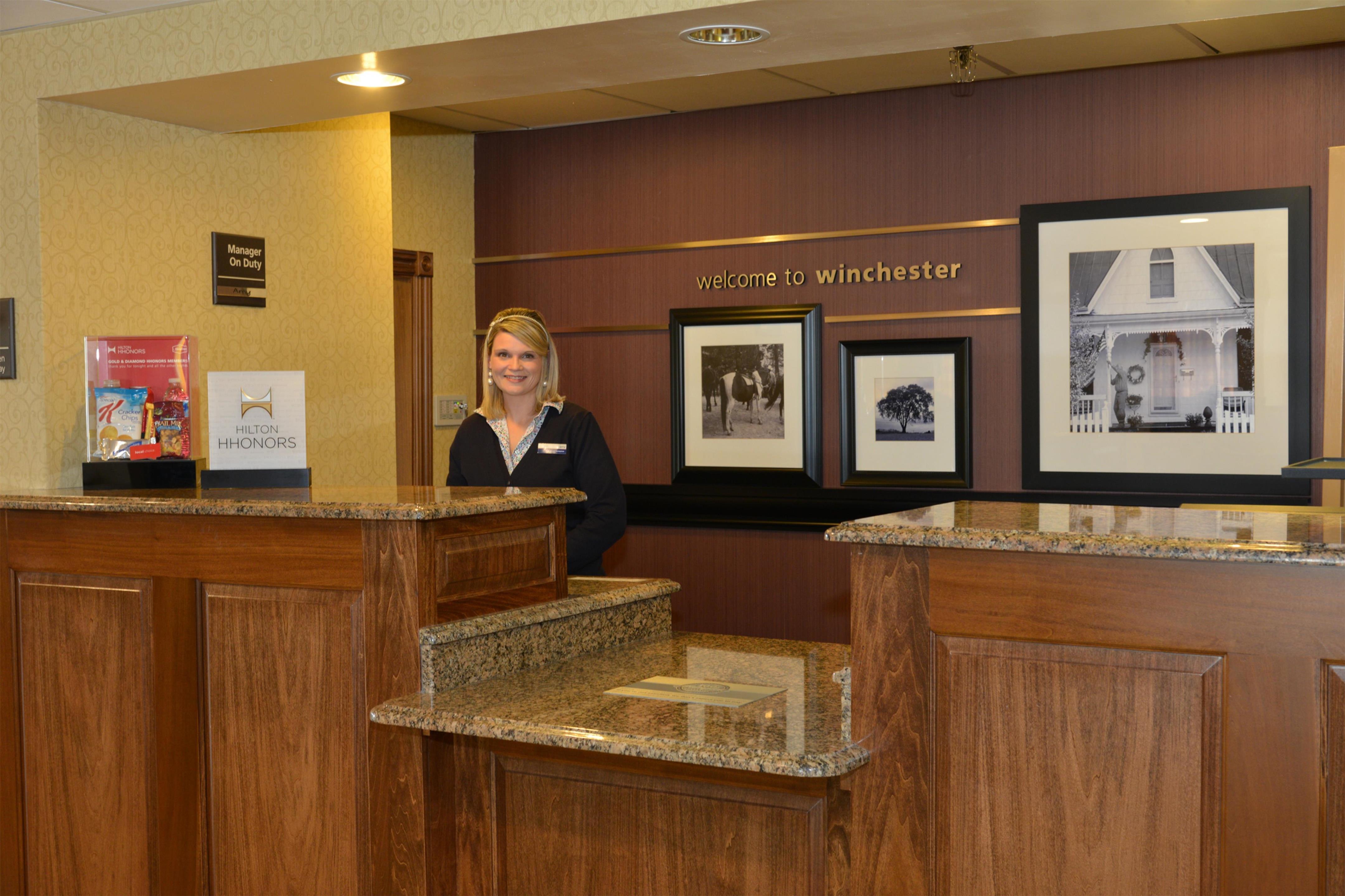 Reception | Hampton Inn Winchester