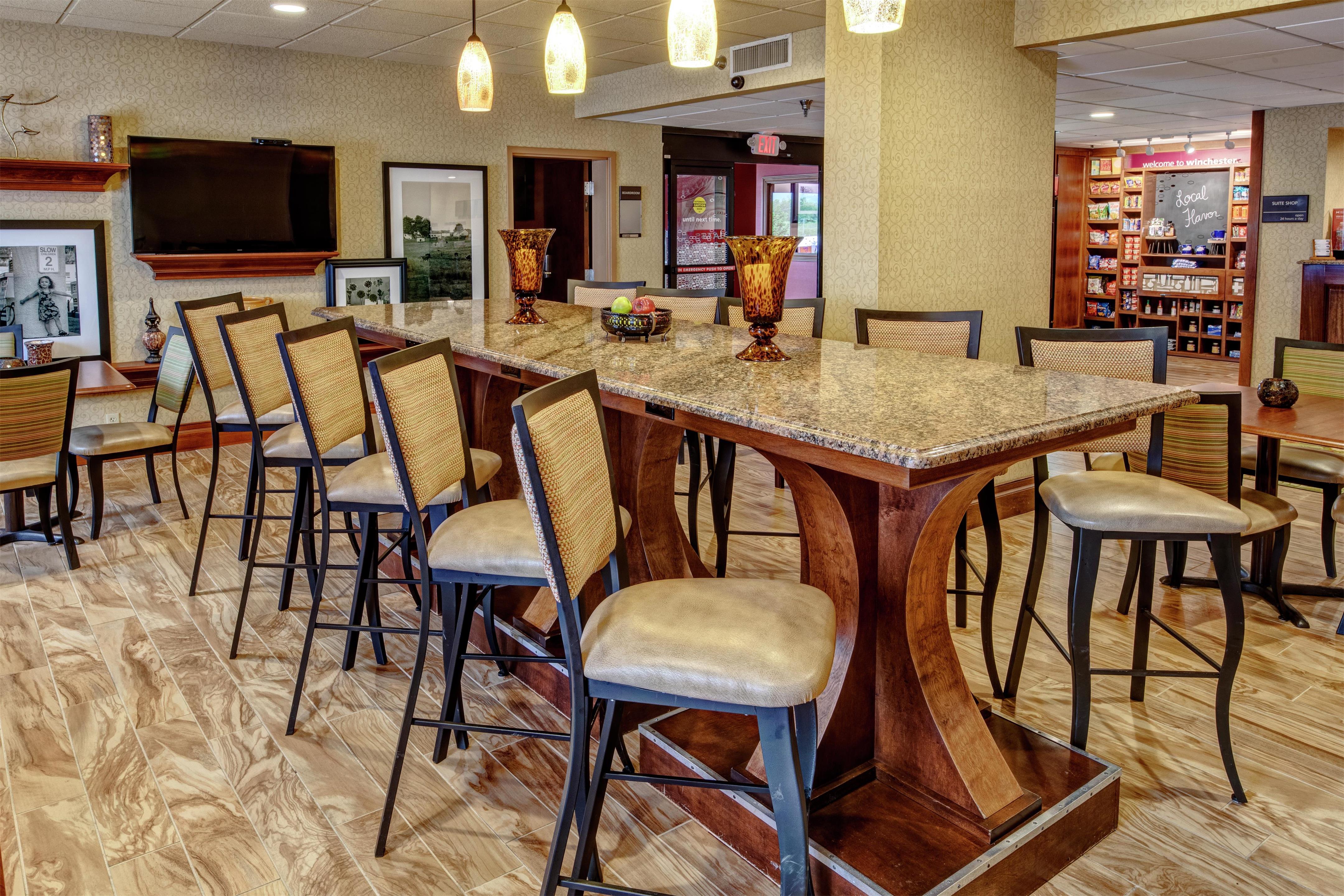 Lobby | Hampton Inn Winchester