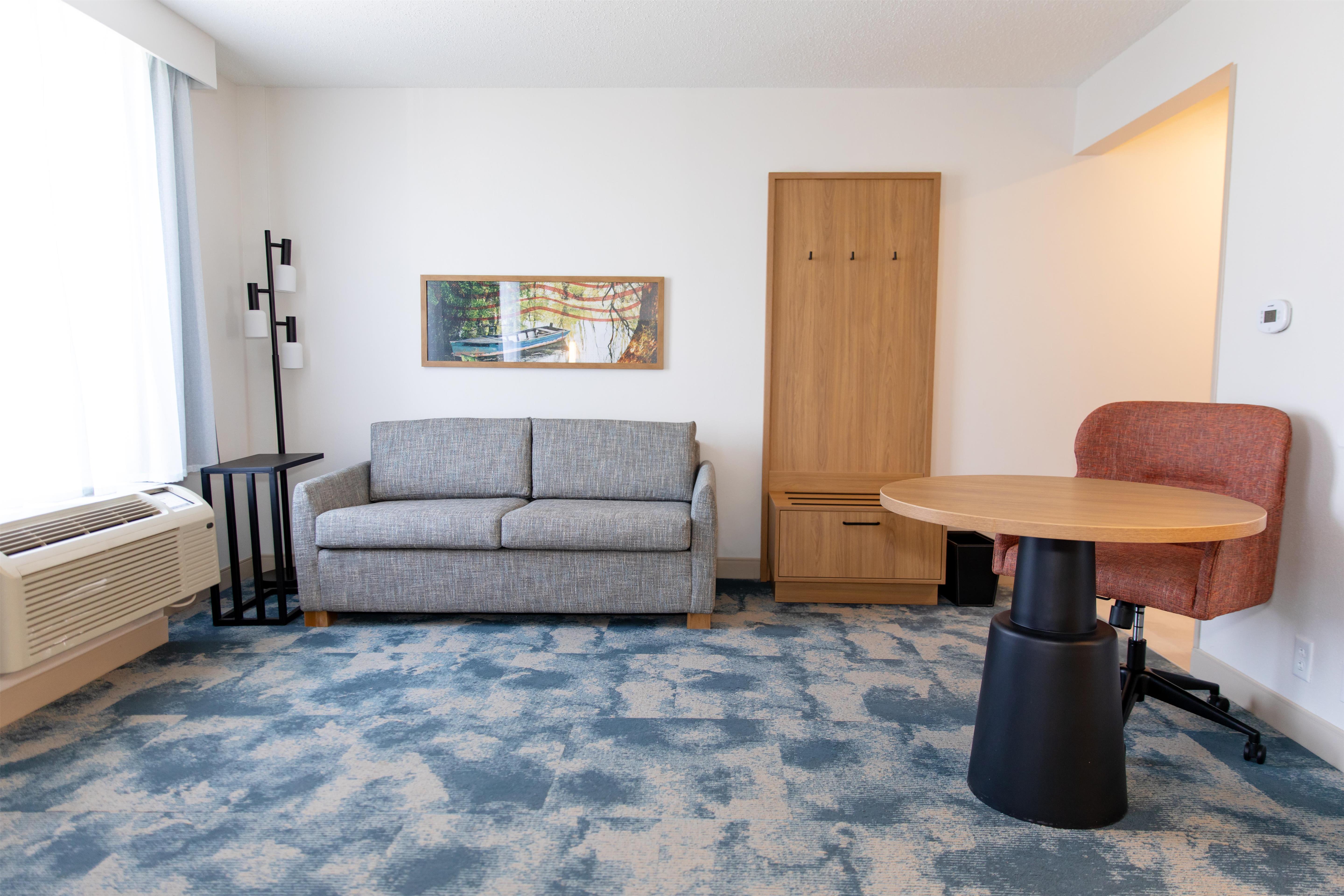 Hampton Suites Jennings Room Type - 1 KNG BED STUDIO STE NOSMO