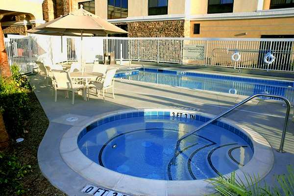 Pool - Hampton Inn & Suites Seal Beach