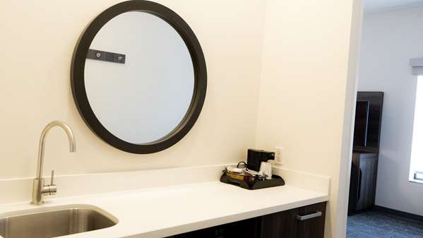  - Hampton Inn & Suites Seal Beach