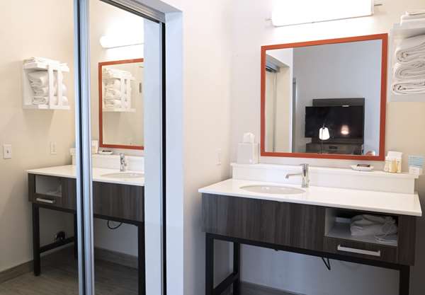  - Hampton Inn & Suites Seal Beach