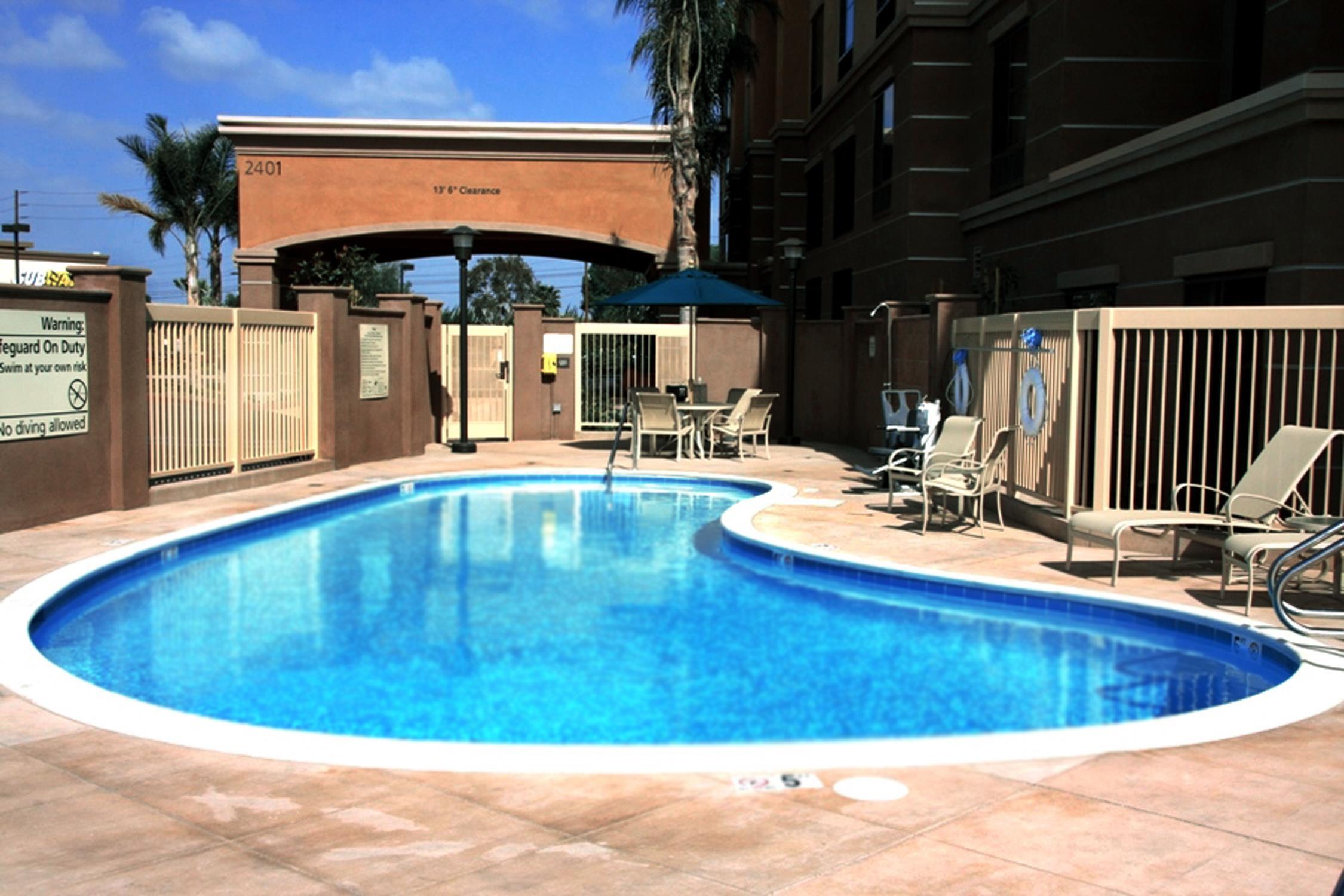 Pool | Hampton Inn & Suites Seal Beach