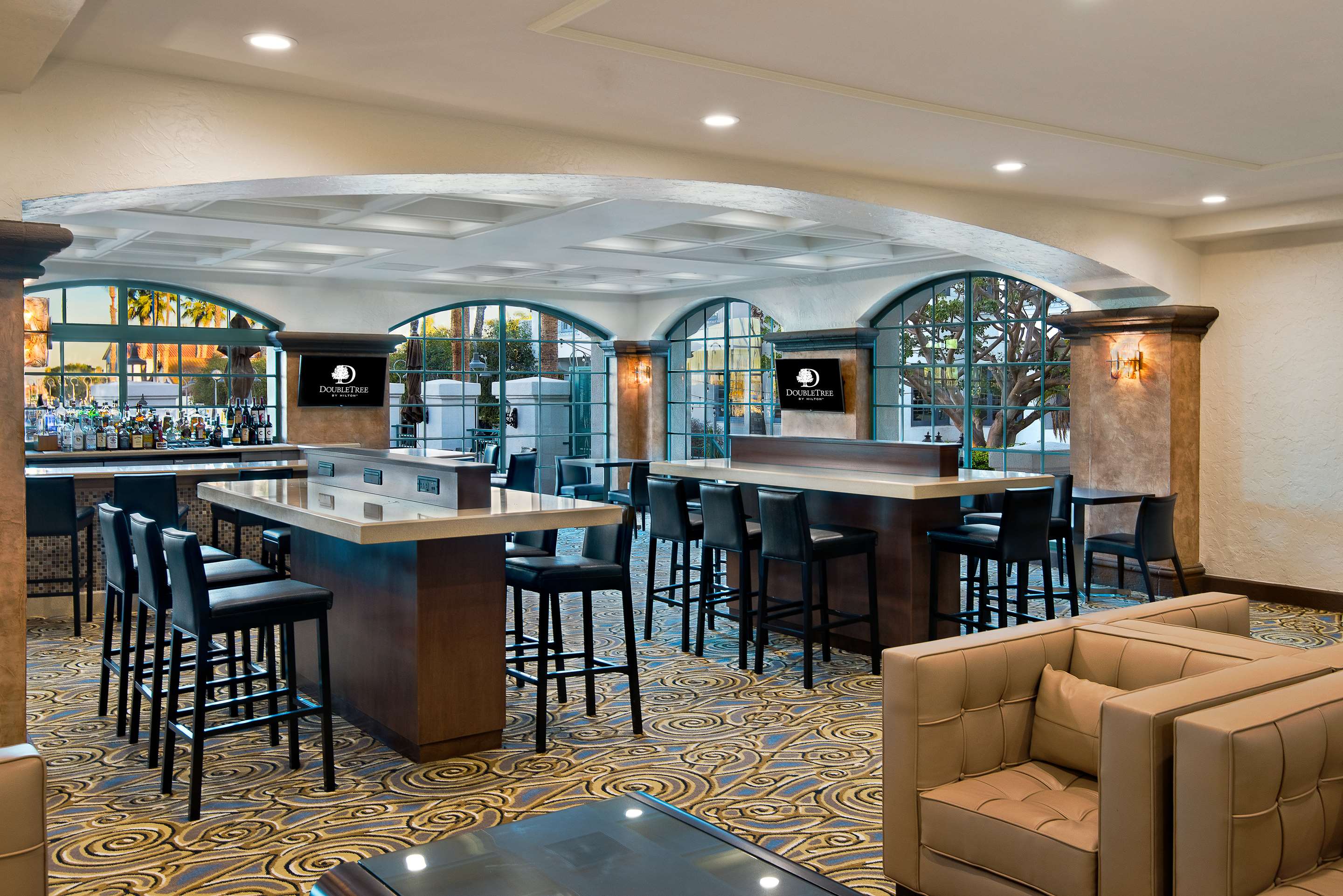 Restaurant | DoubleTree by Hilton San Pedro - Port of Los Angeles