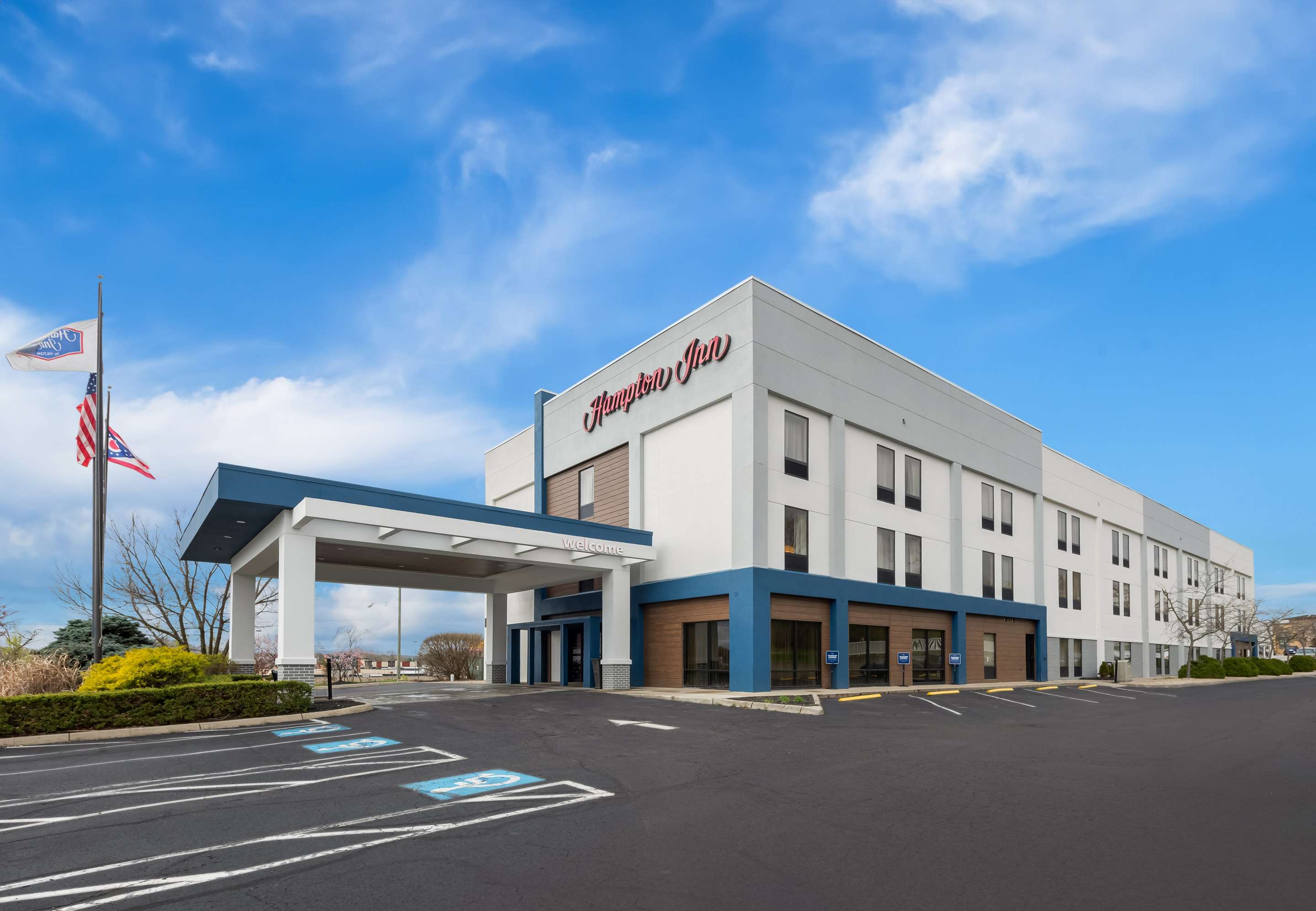 Exterior | Hampton Inn Lancaster