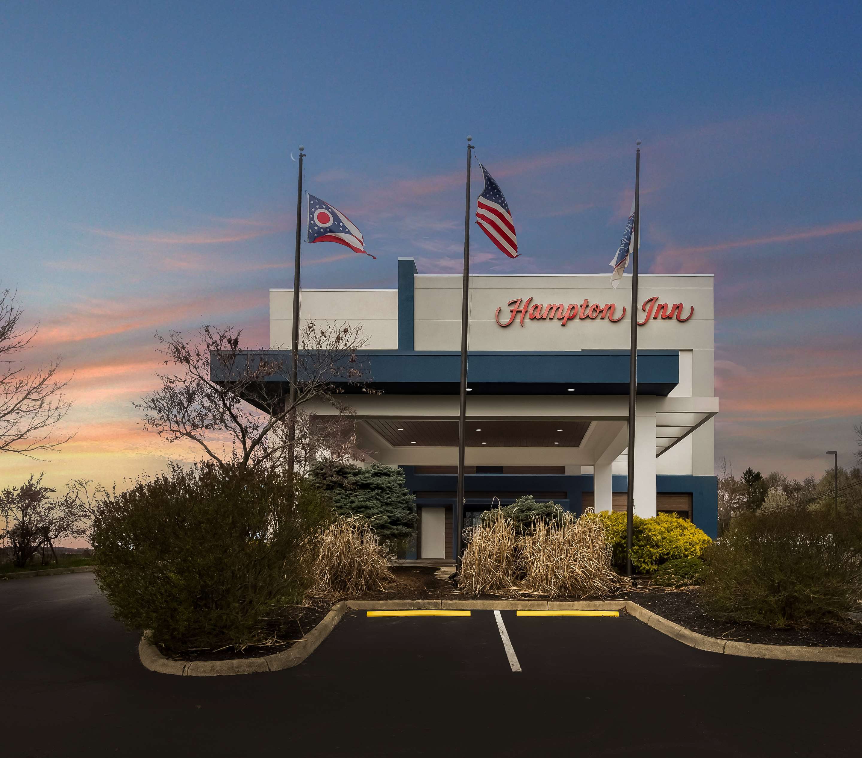 Exterior | Hampton Inn Lancaster