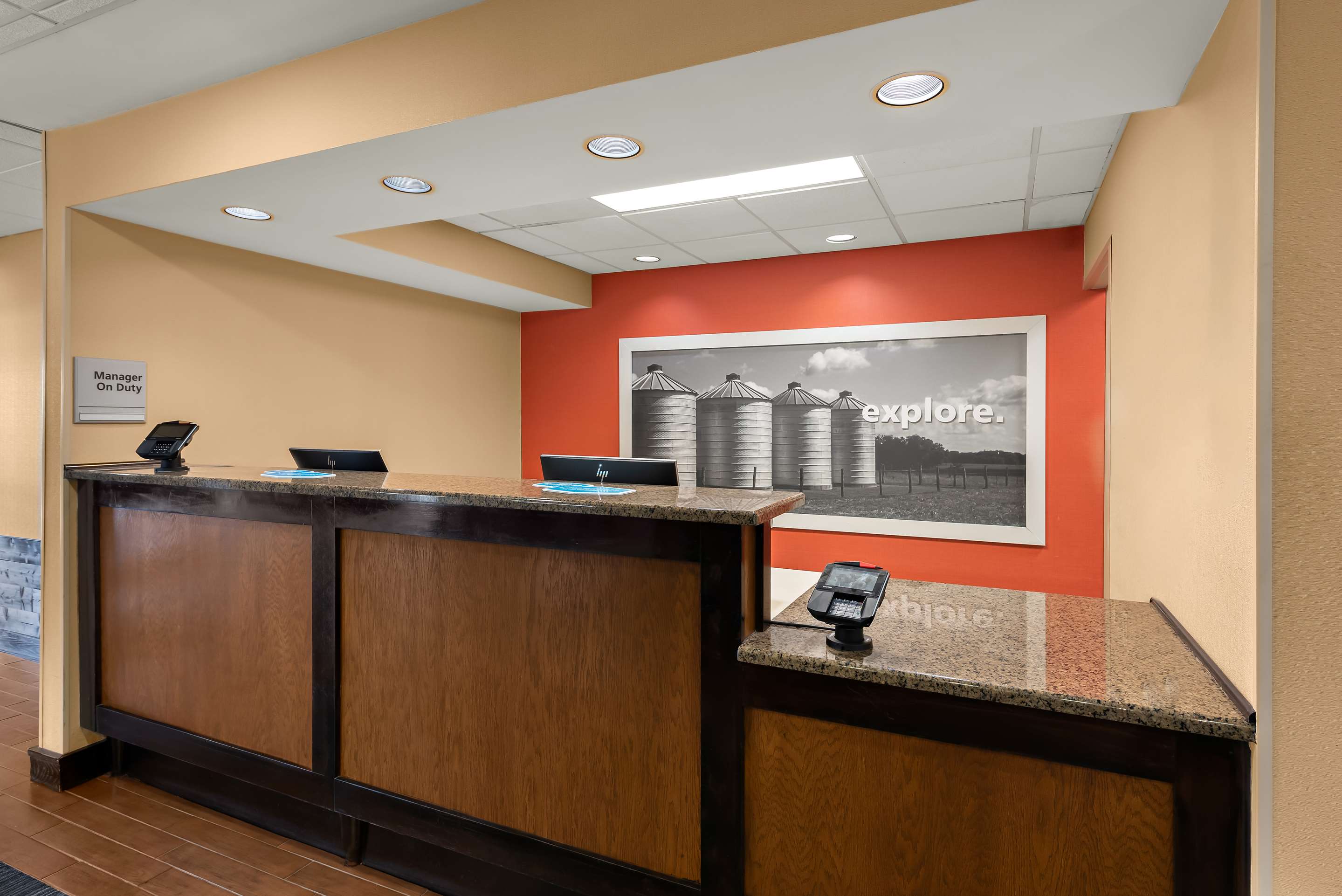 Reception | Hampton Inn Lancaster