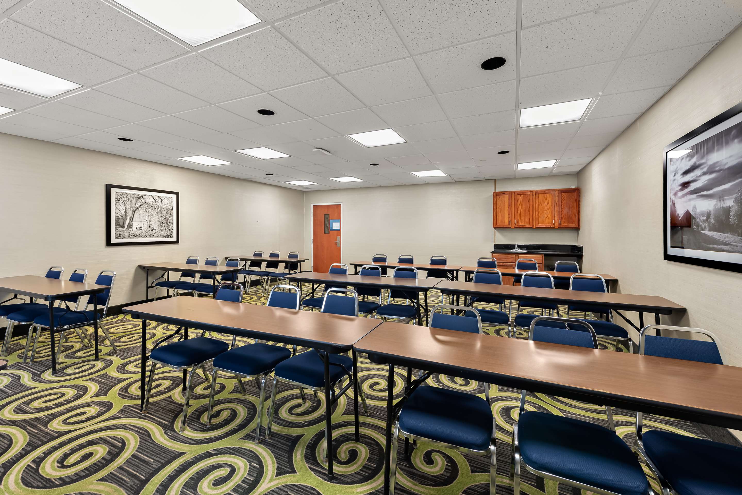 Meeting Room | Hampton Inn Lancaster