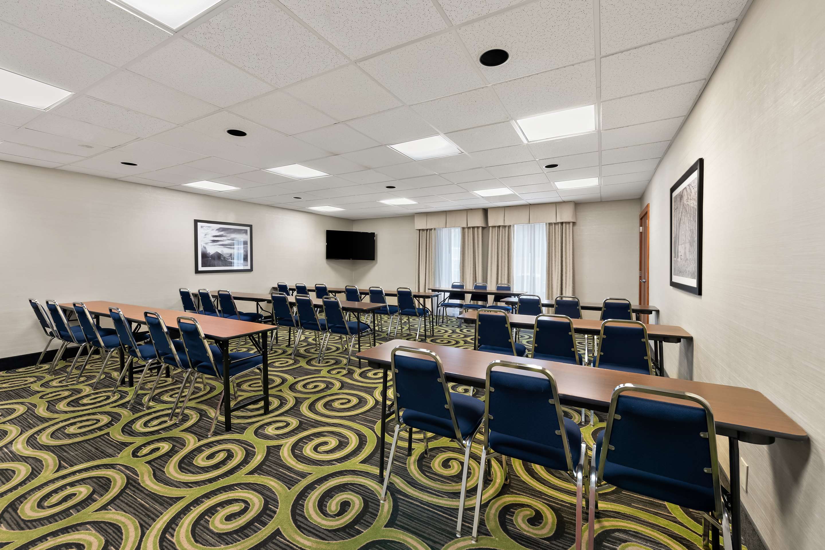 Meeting Room | Hampton Inn Lancaster