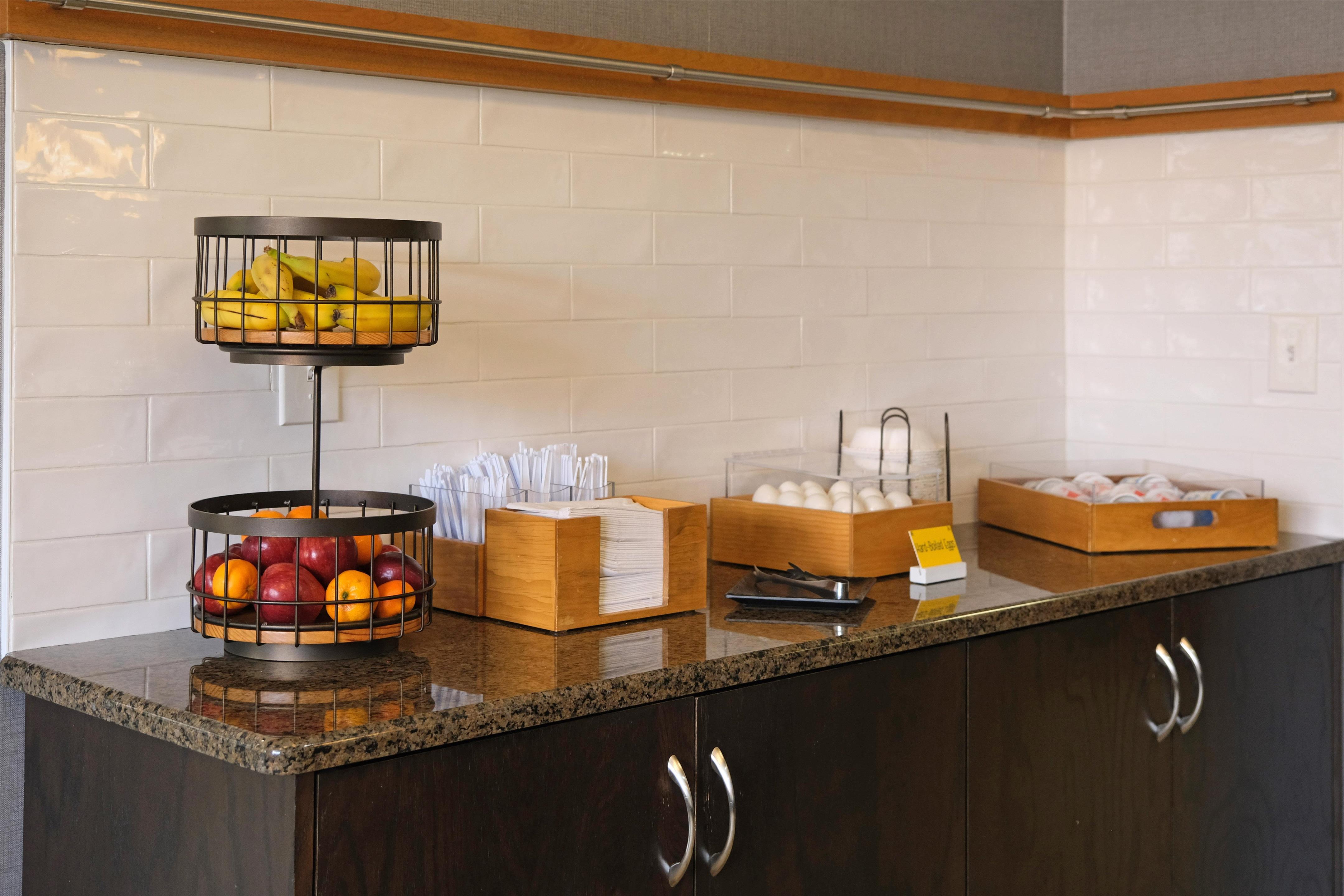 Breakfast Area | Hampton Inn Lima