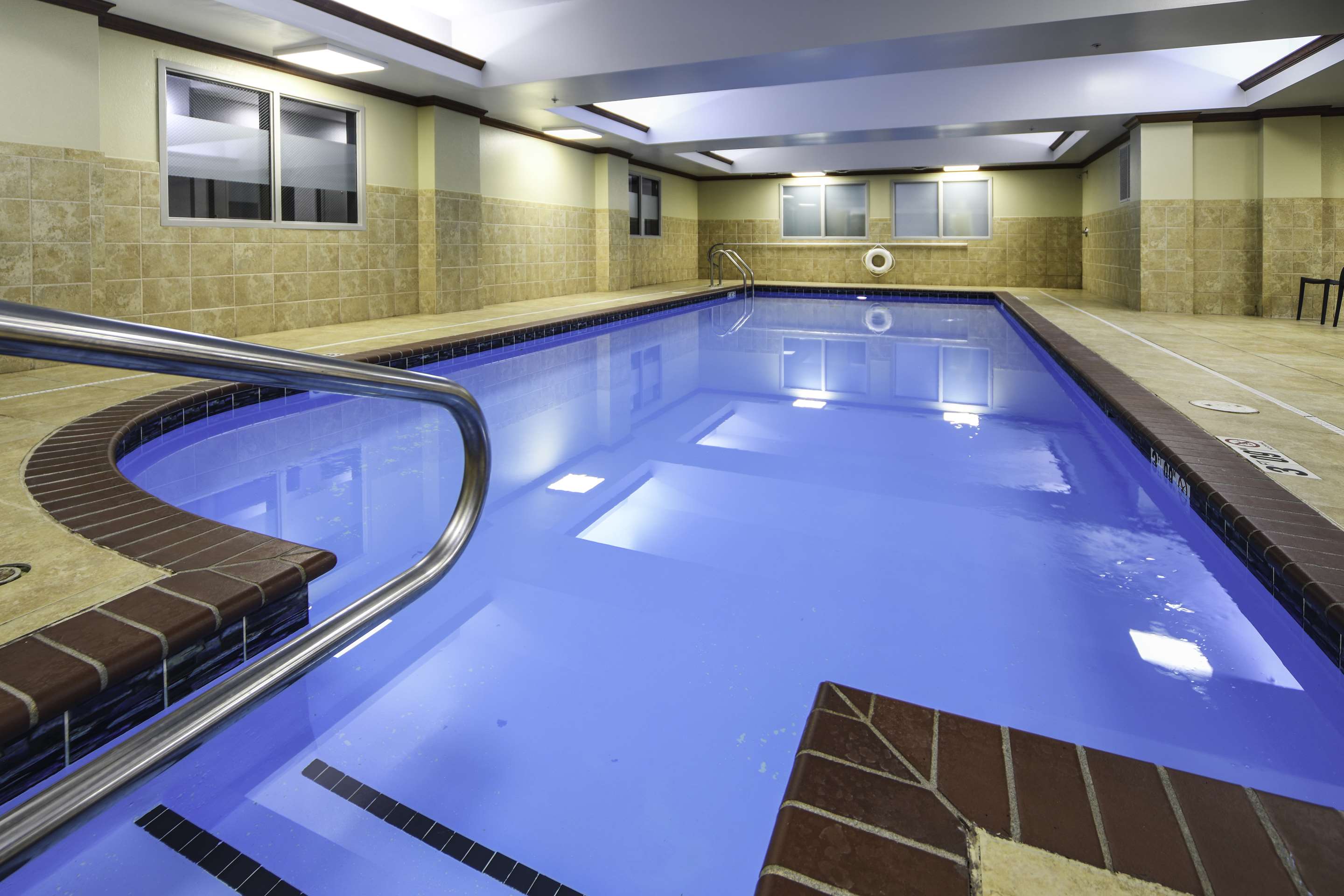 Pool | Hampton Inn Bryant