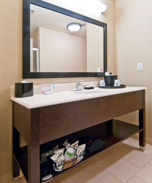  - Hampton Inn Maumelle
