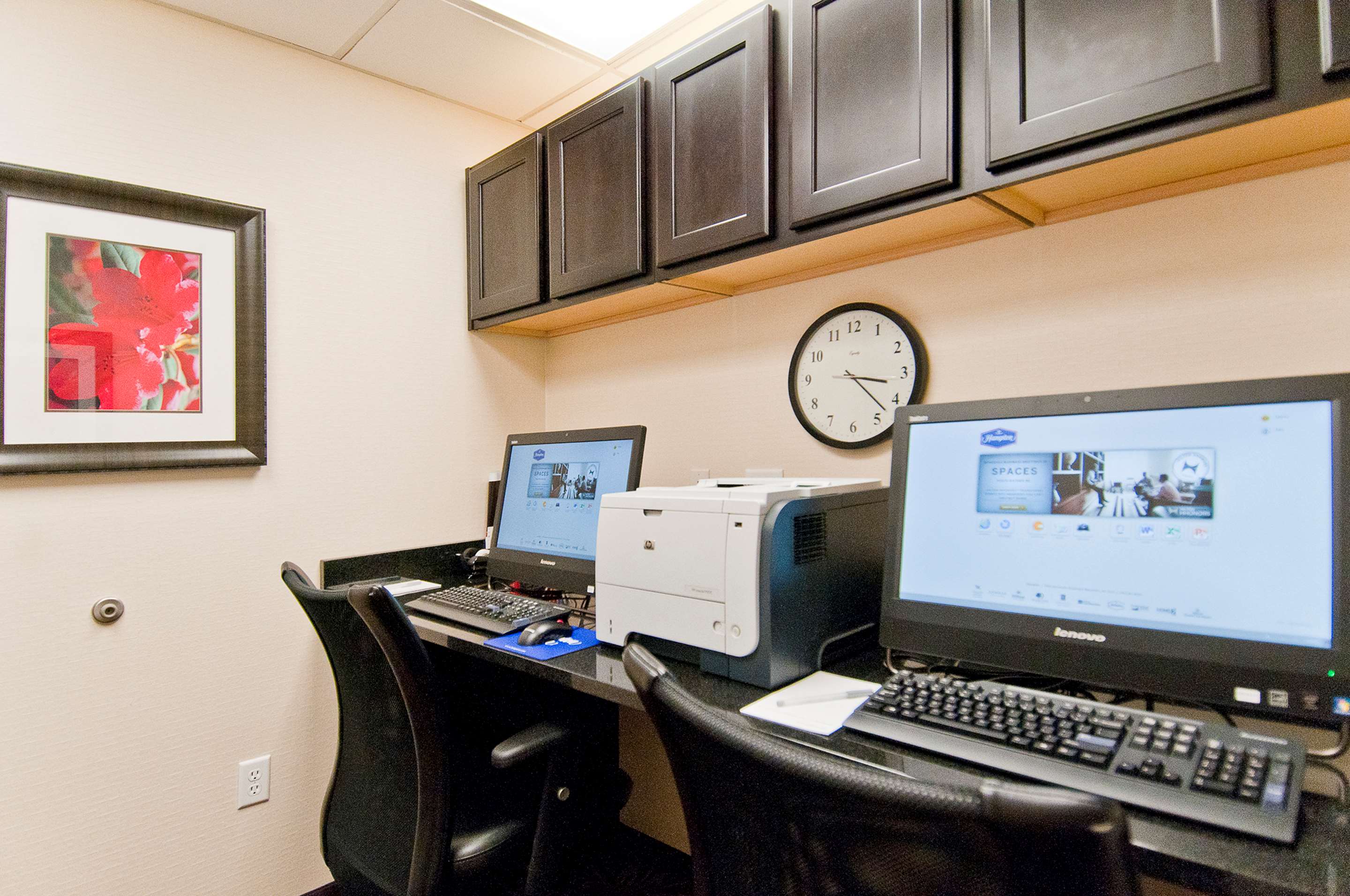 Business Center | Hampton Inn Maumelle AR