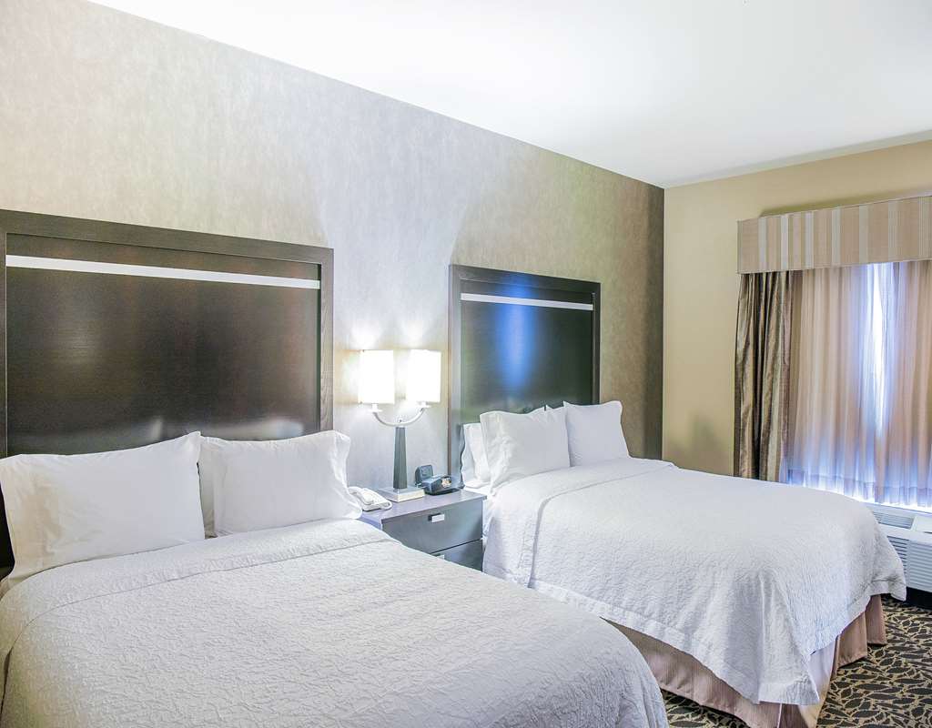 Hampton Inn & Suites Bay City, TX-guestroom-Guest Room,On-Site.jpg