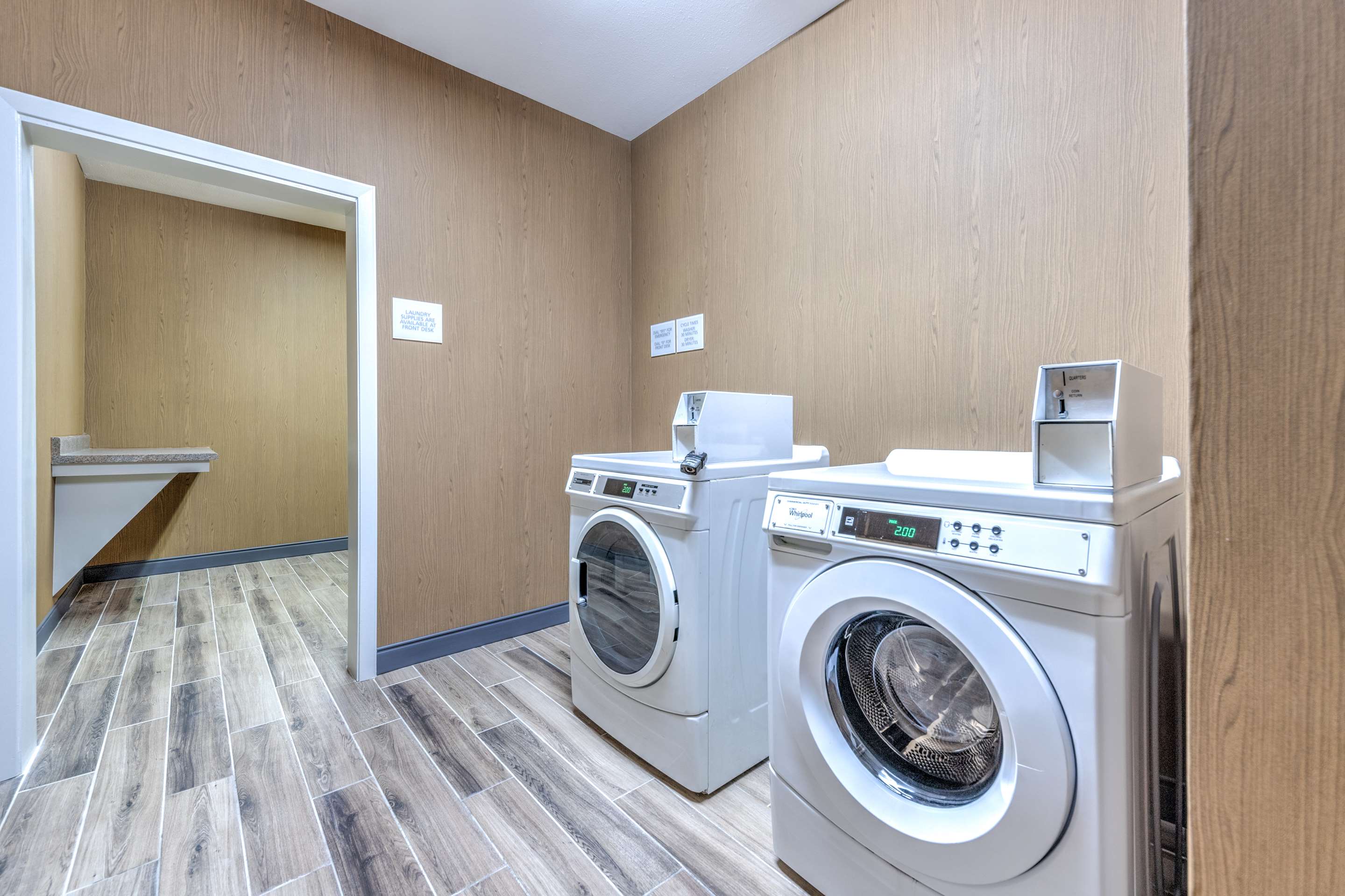 Laundry | Hampton Inn & Suites Lake Jackson-Clute