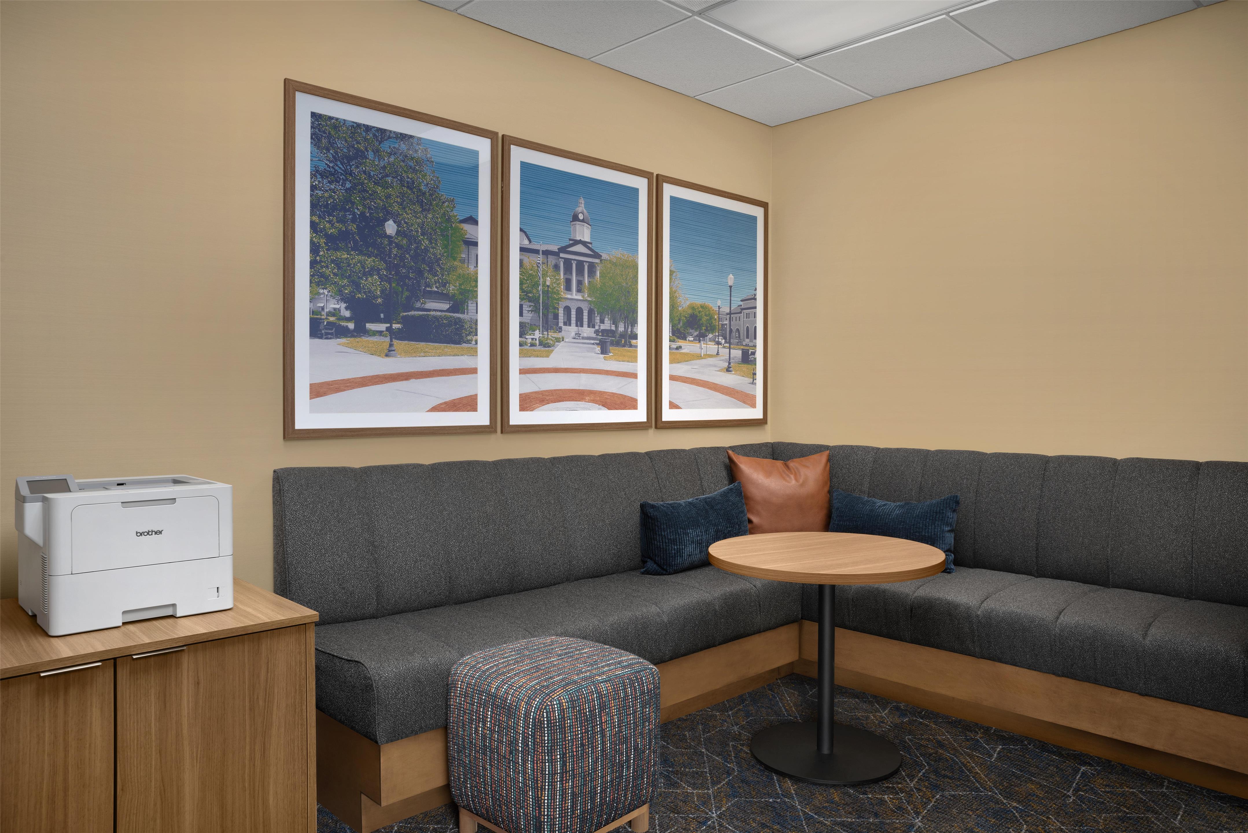 Business Center | Hampton Inn & Suites Lake City
