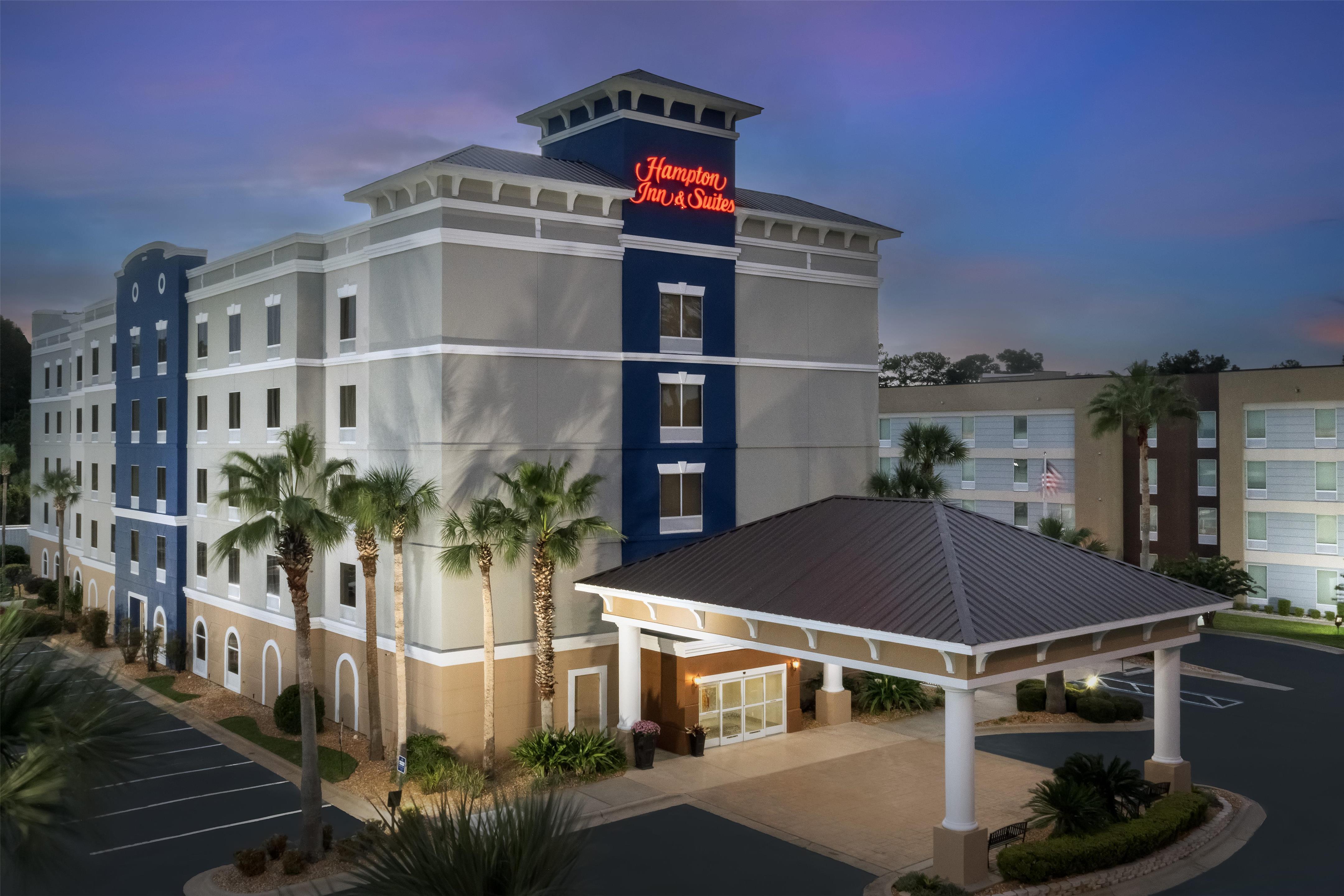 Exterior | Hampton Inn & Suites Lake City