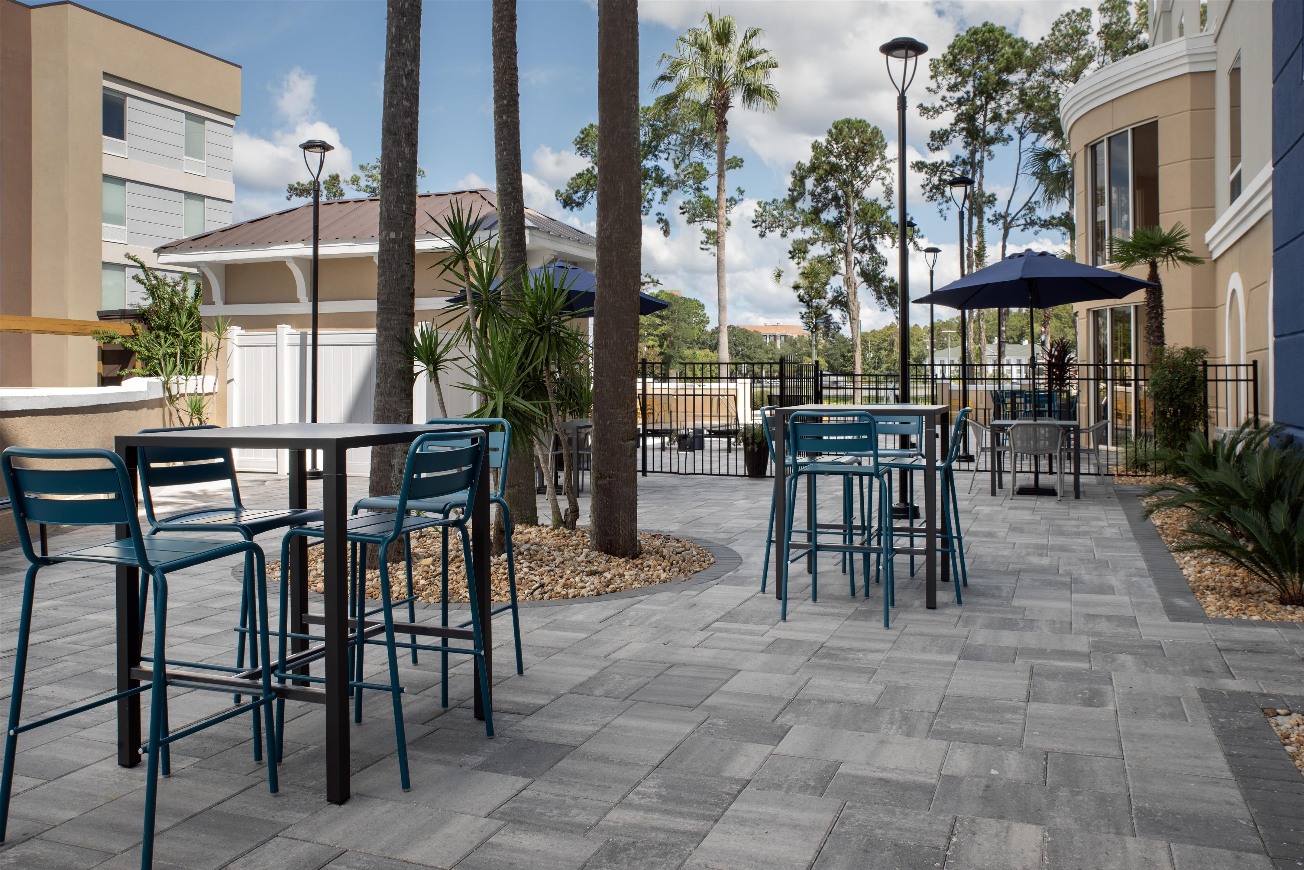 Exterior | Hampton Inn & Suites Lake City