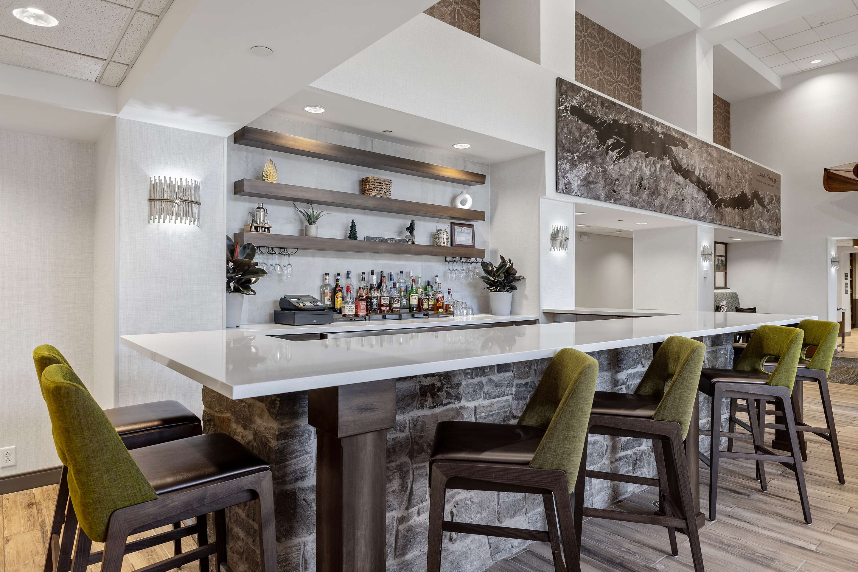 Lobby | Hampton Inn & Suites Lake George