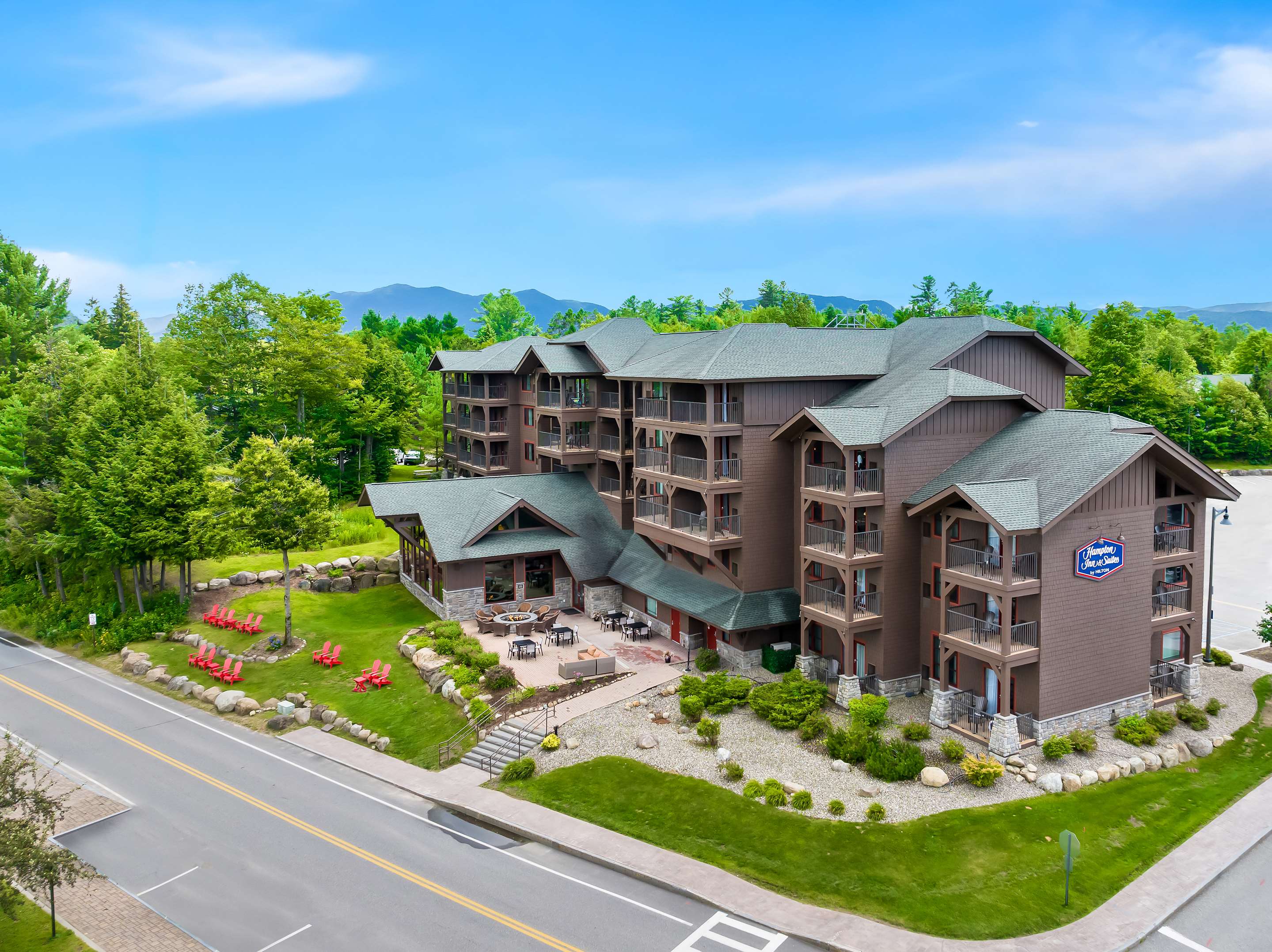 Exterior | Hampton Inn & Suites Lake Placid