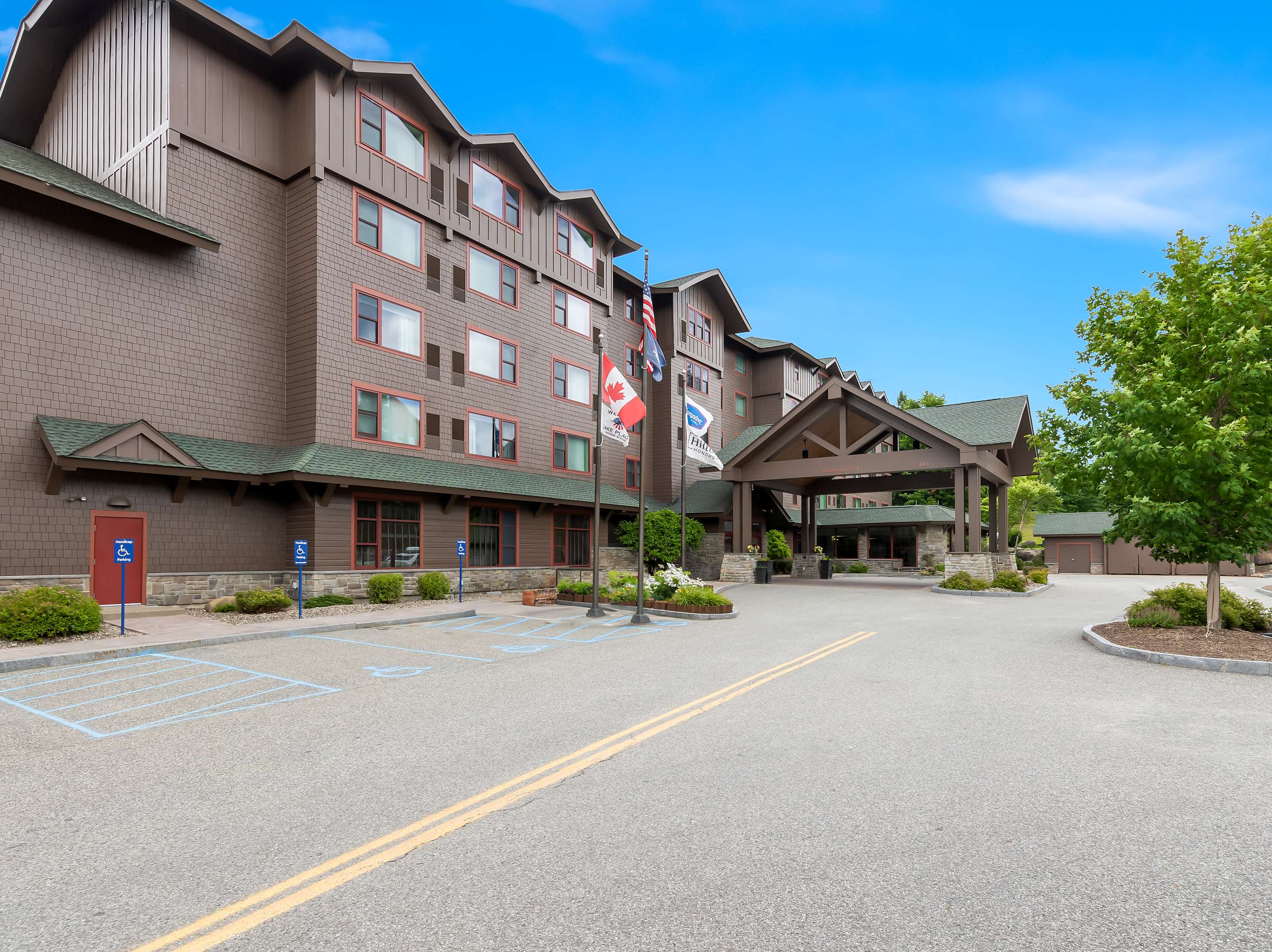 Exterior | Hampton Inn & Suites Lake Placid