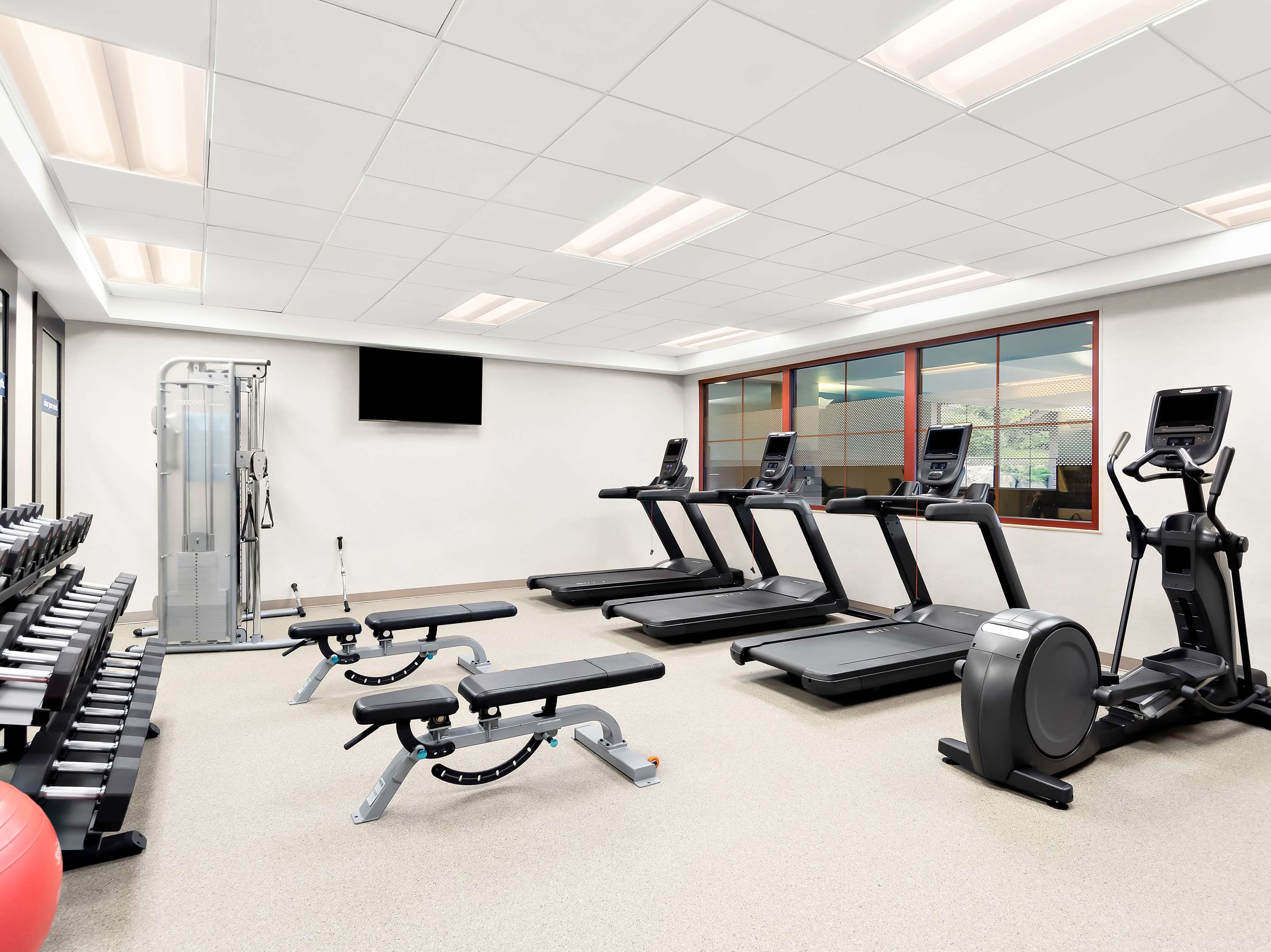 Health club fitness center gym | Hampton Inn & Suites Lake Placid