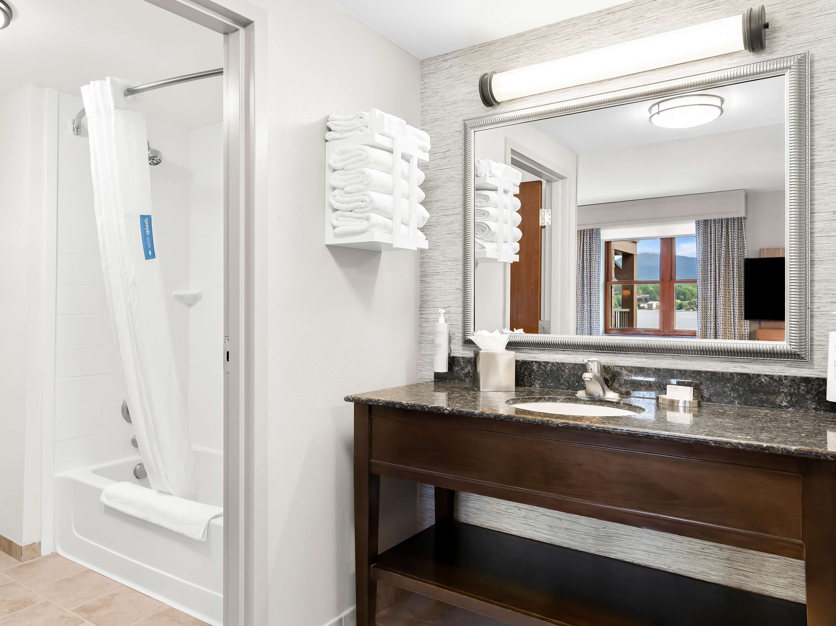 Guest room bath