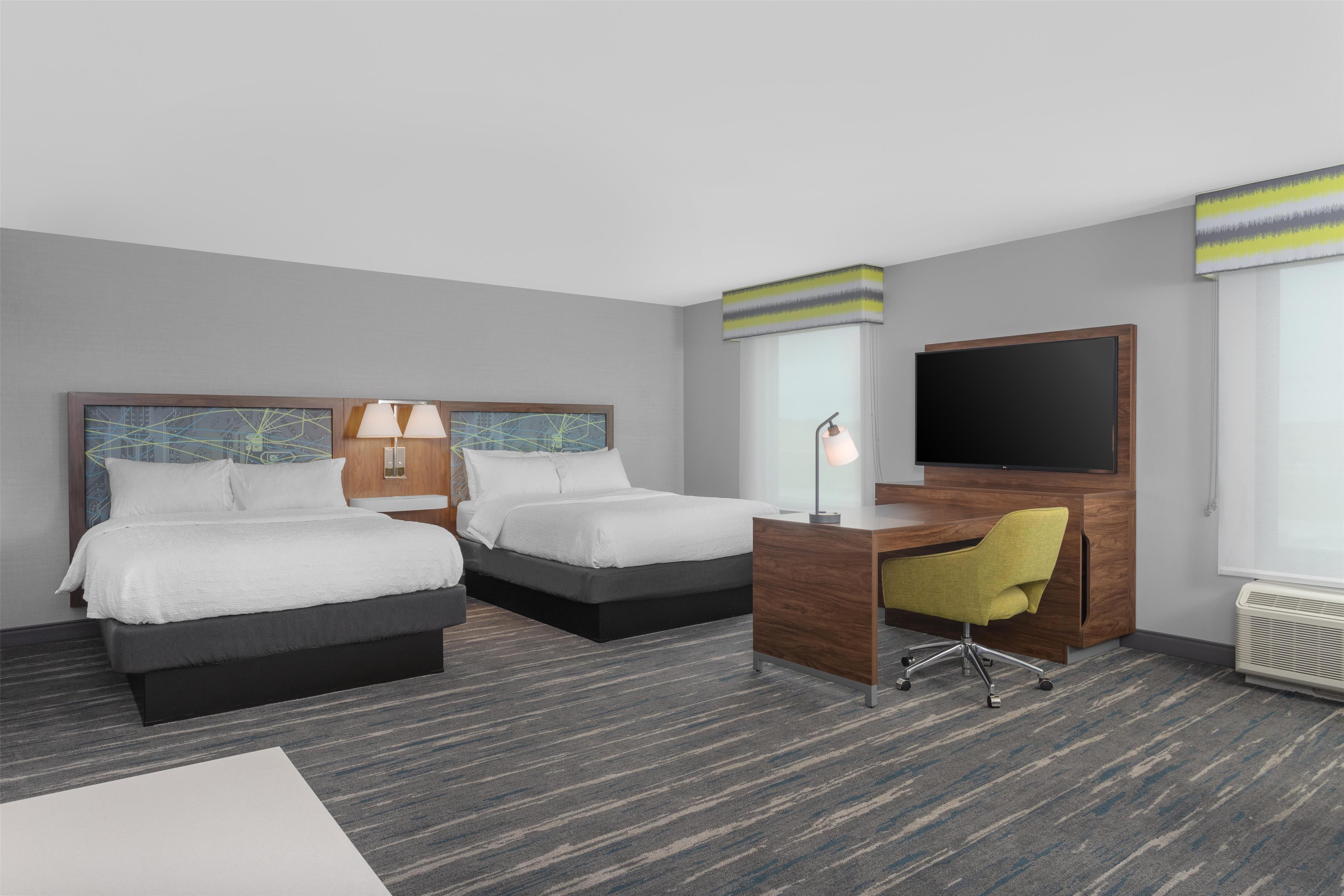 Guest room | Hampton Inn & Suites Lincoln - Northeast I-80