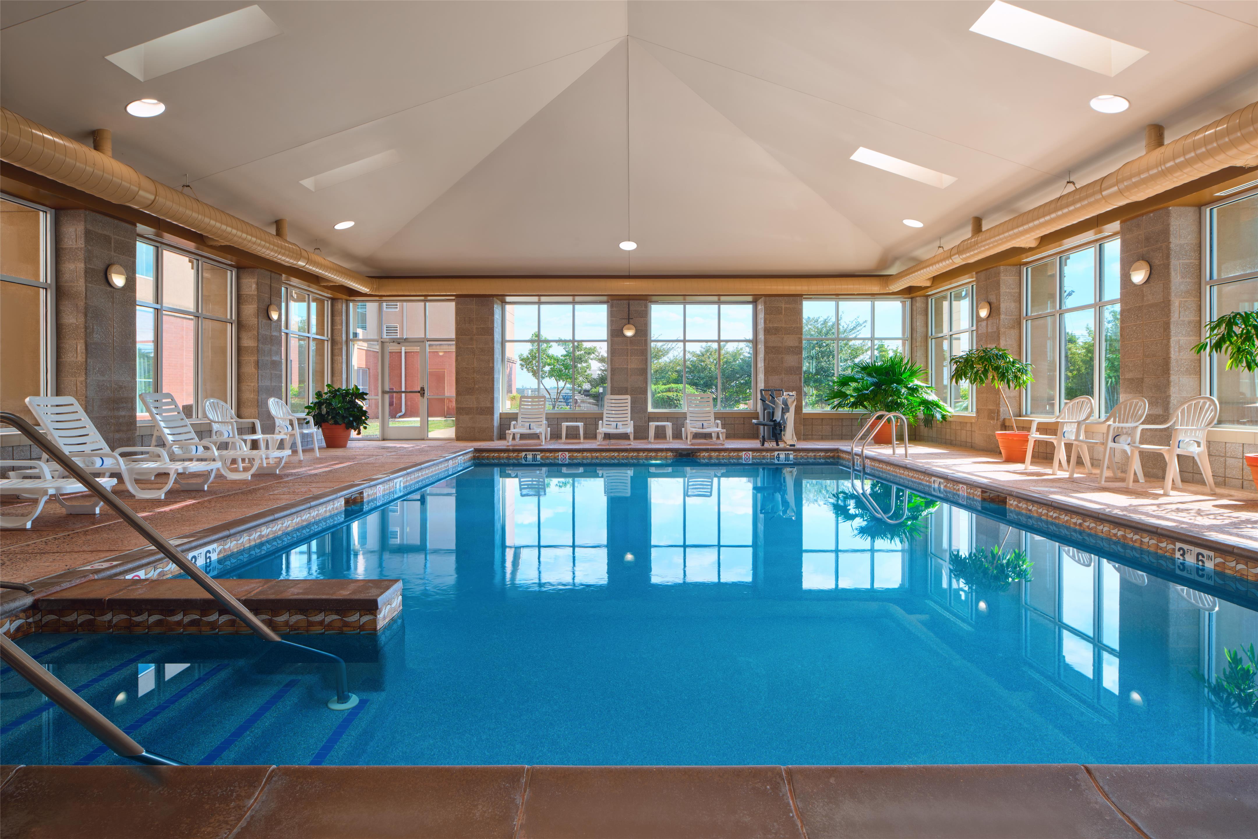 Pool | Homewood Suites Lancaster