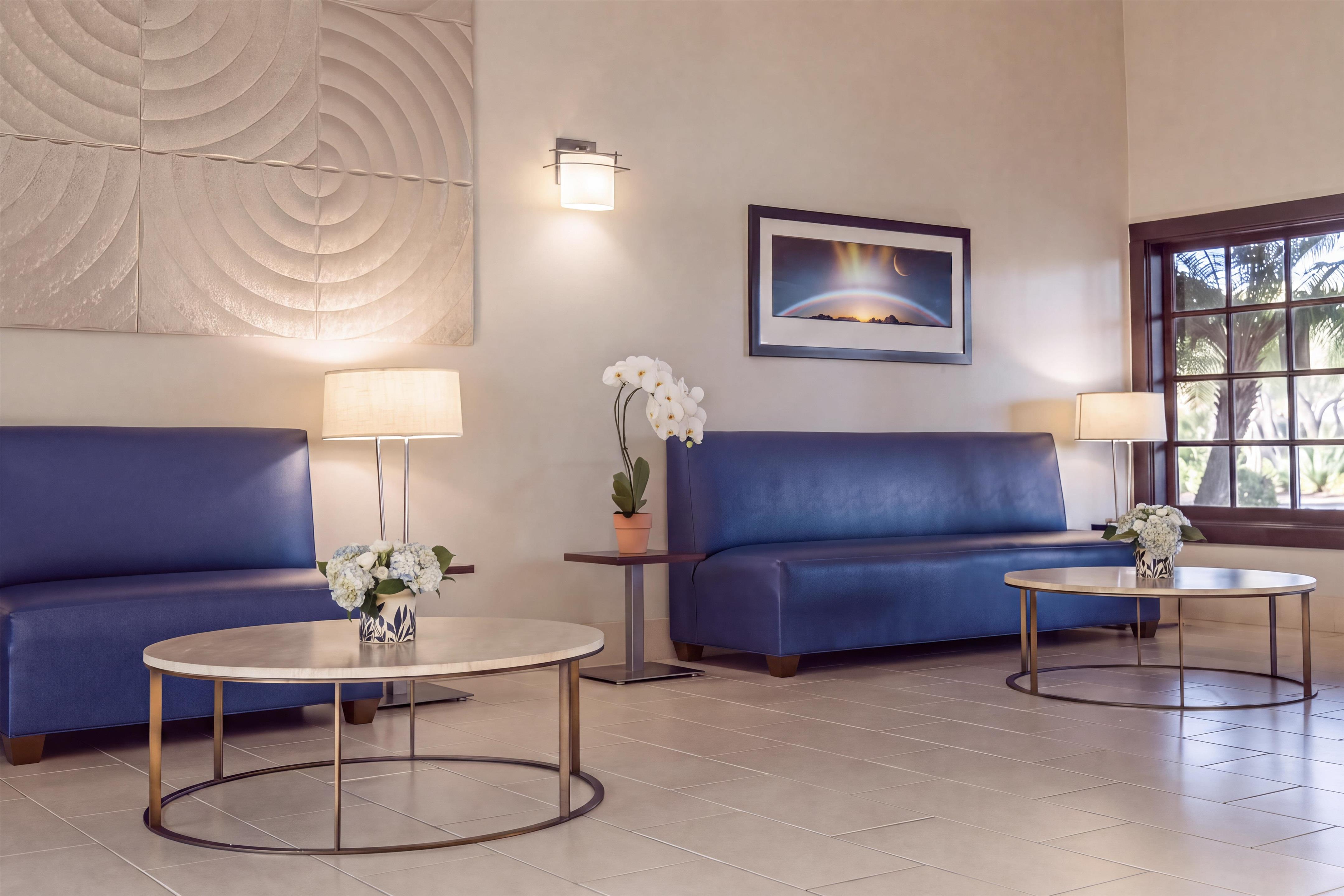 Lobby | Embassy Suites by Hilton Lompoc Central Coast