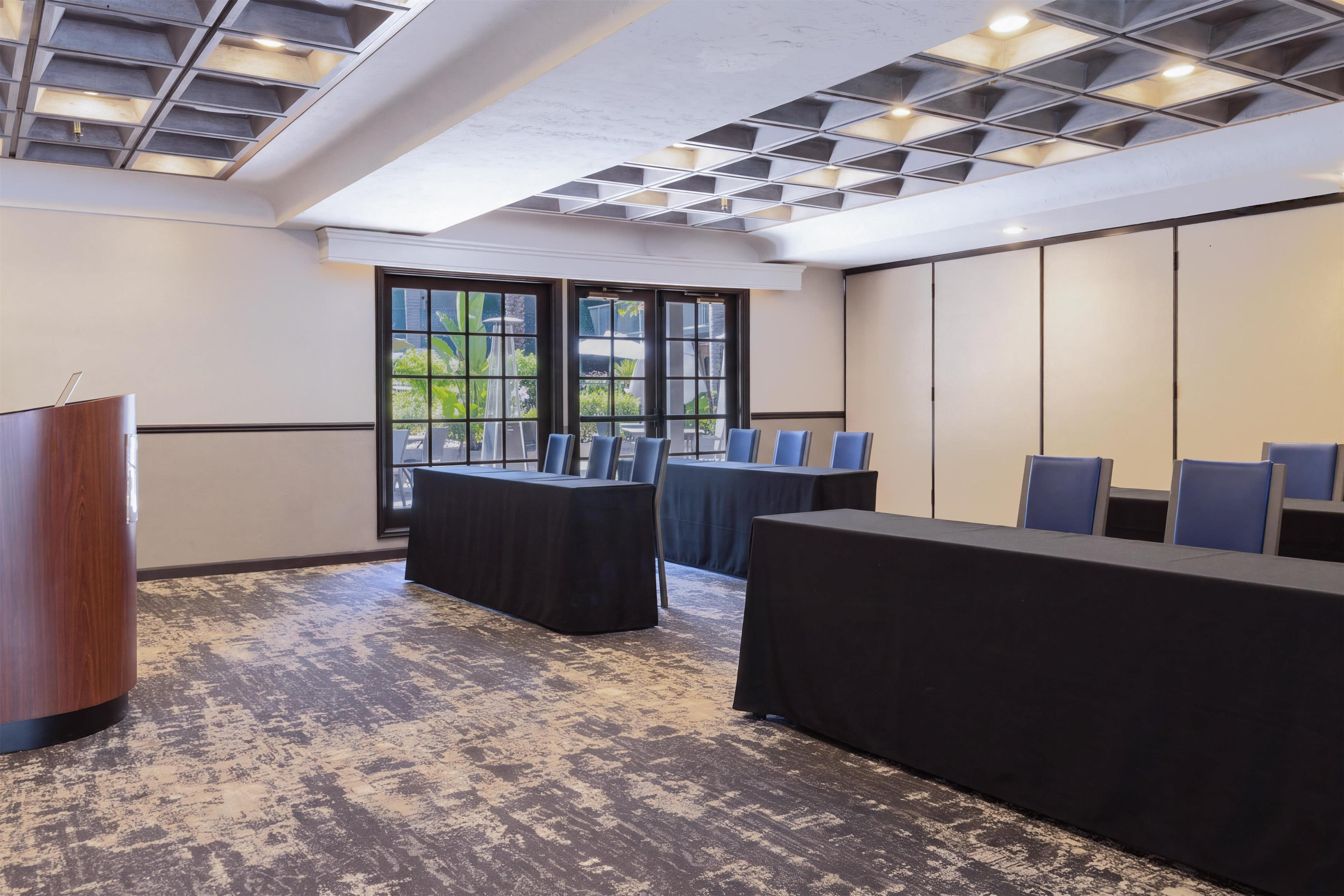 Meeting Room | Embassy Suites by Hilton Lompoc Central Coast