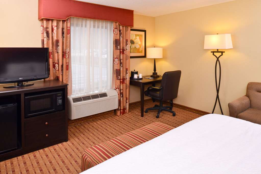 Hampton Inn Williamsburg Room Type - 1KN MOB HEA ACC 3X3SHWR NS