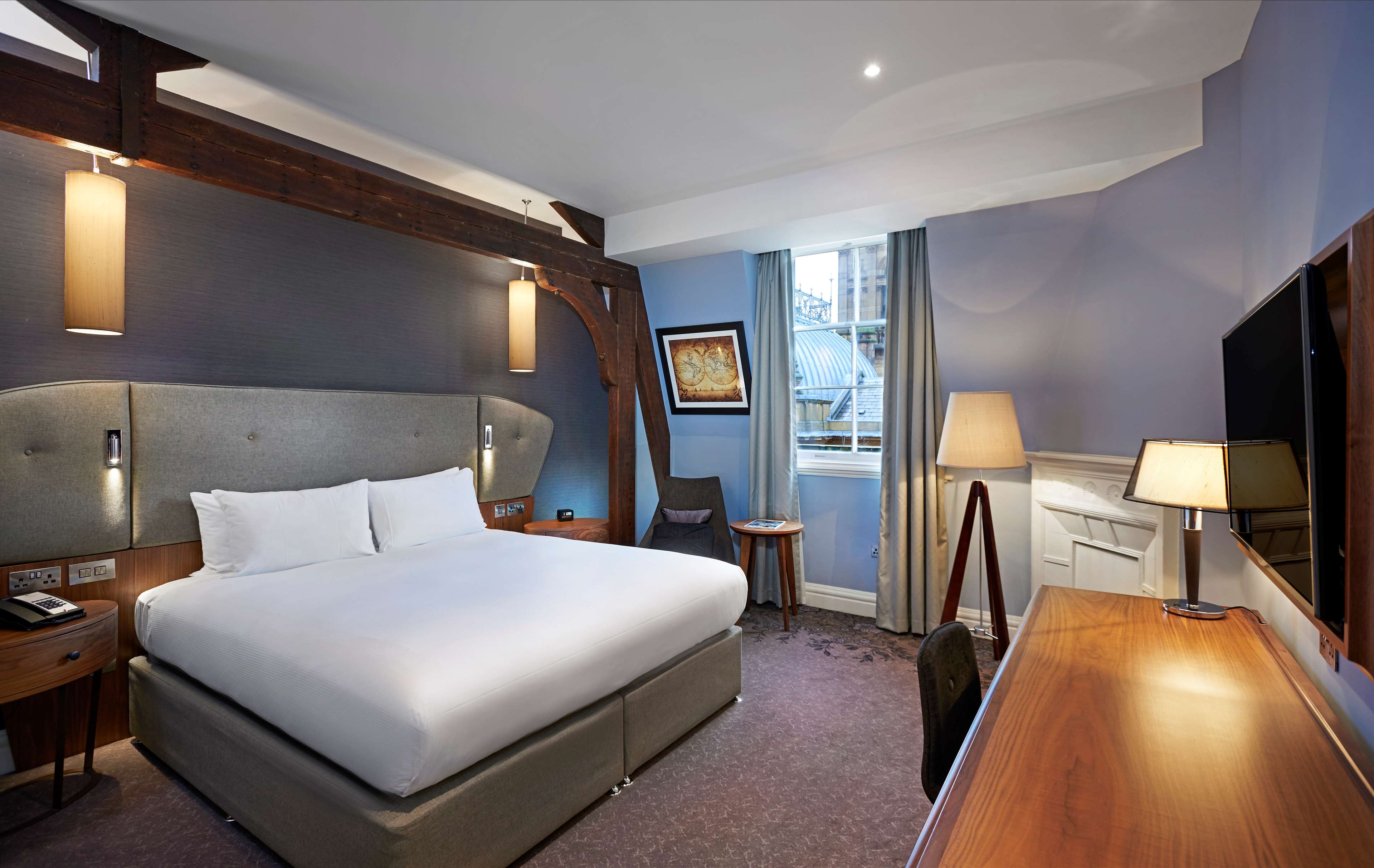 DoubleTree By Hilton Hotel & Spa Liverpool Room Type - KING SUPERIOR ROOM