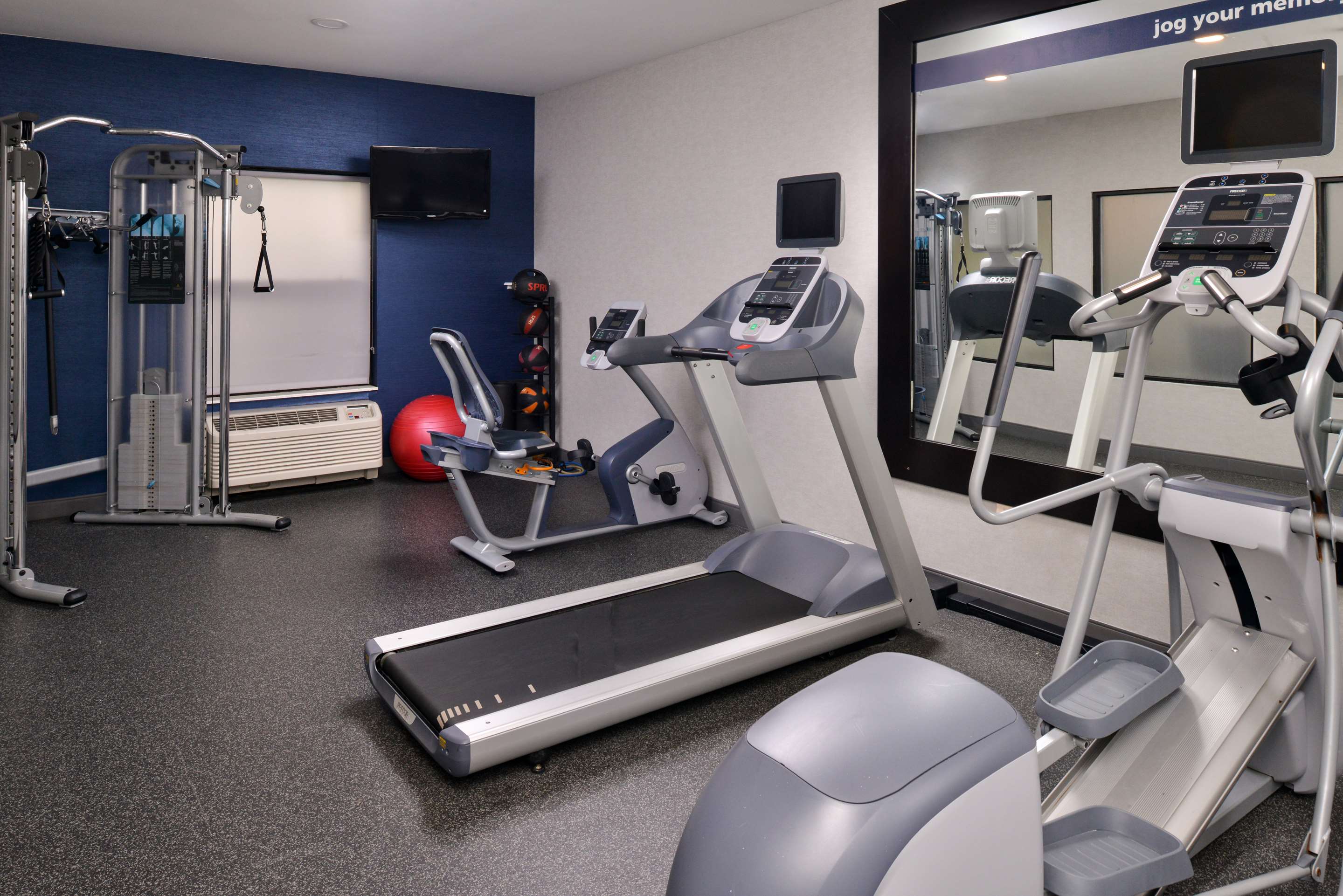 Health club fitness center gym | Hampton Inn LaPorte IN