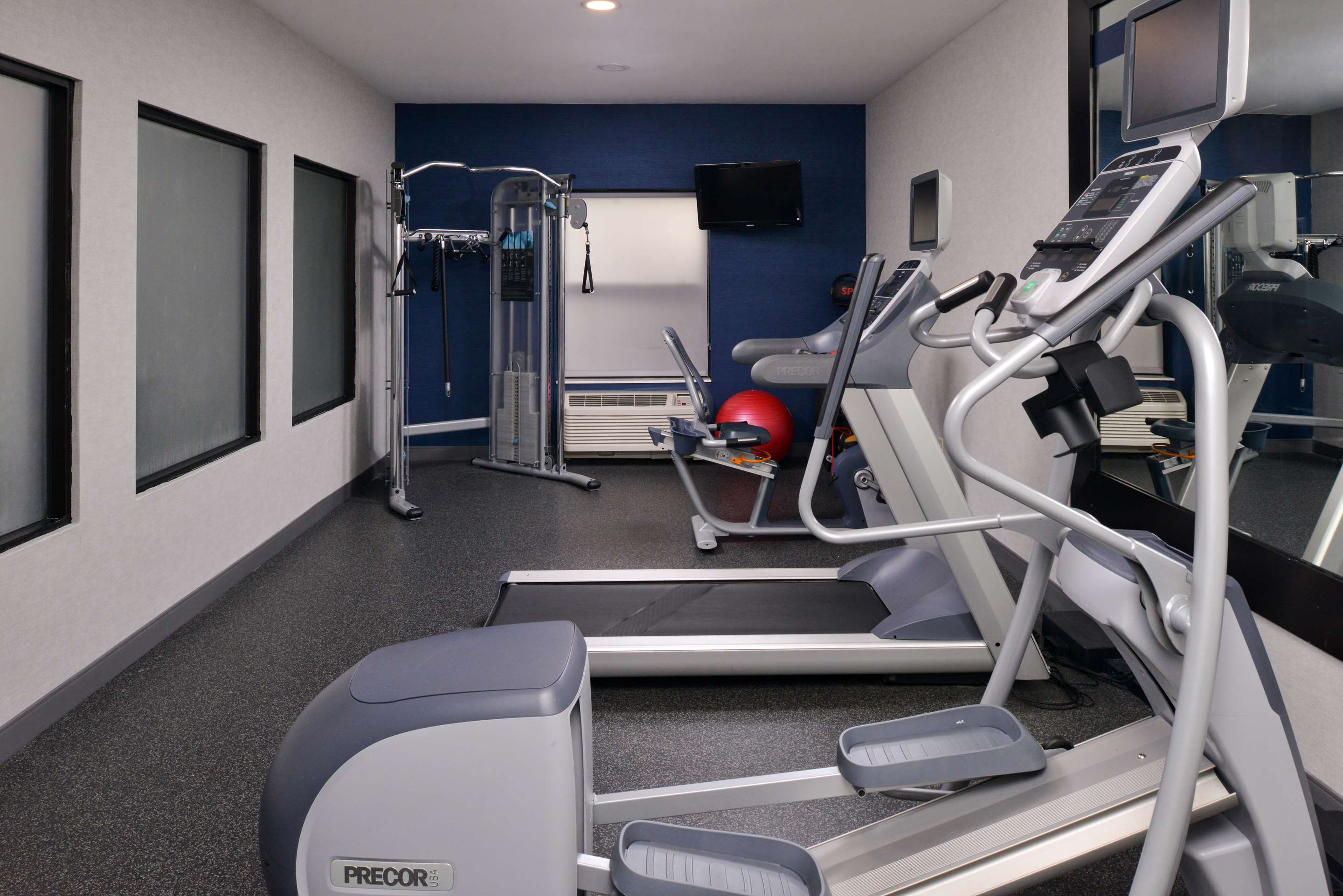 Health club fitness center gym | Hampton Inn LaPorte IN